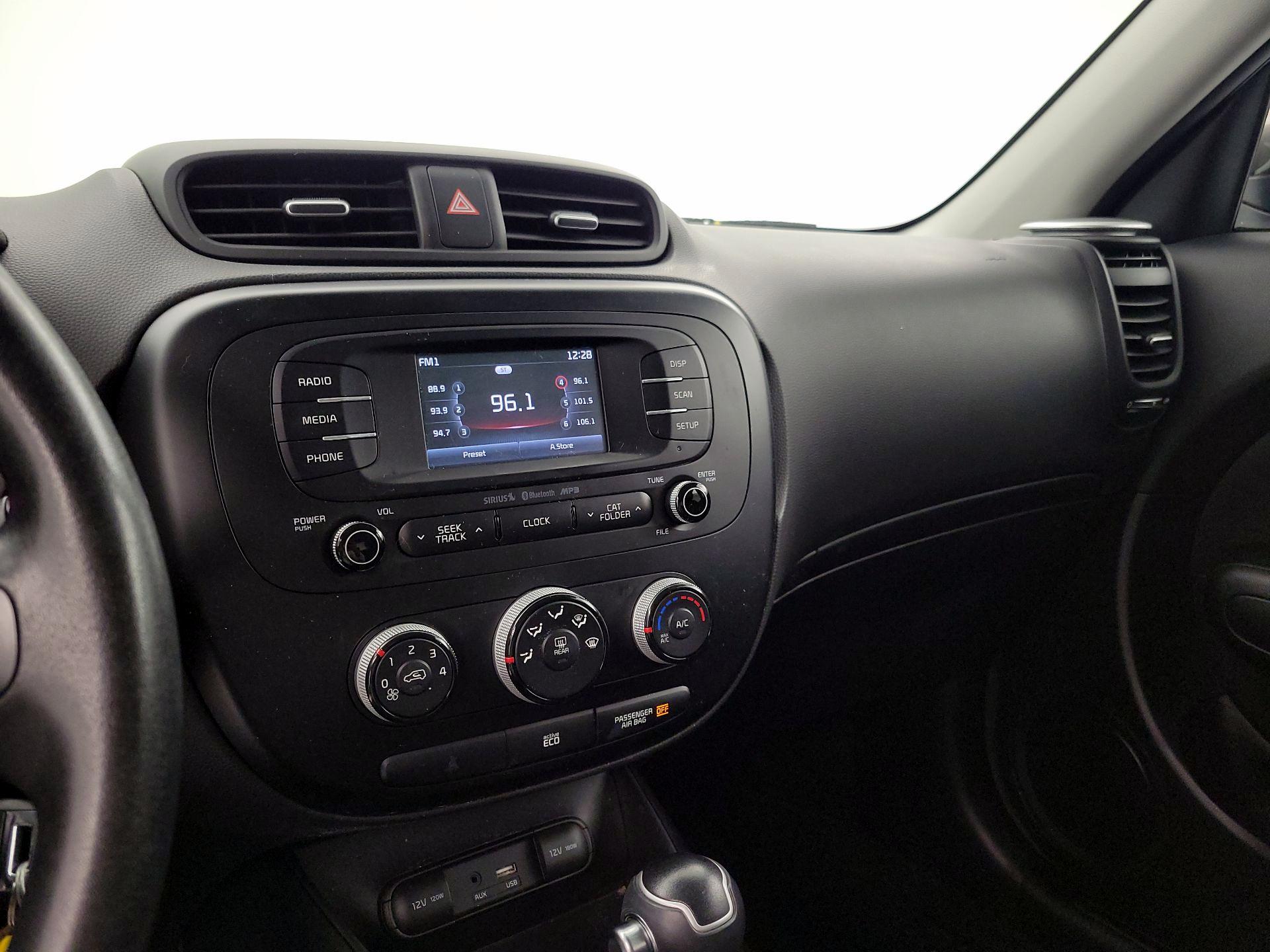 Thumbnail: 2016 Kia Soul - 15