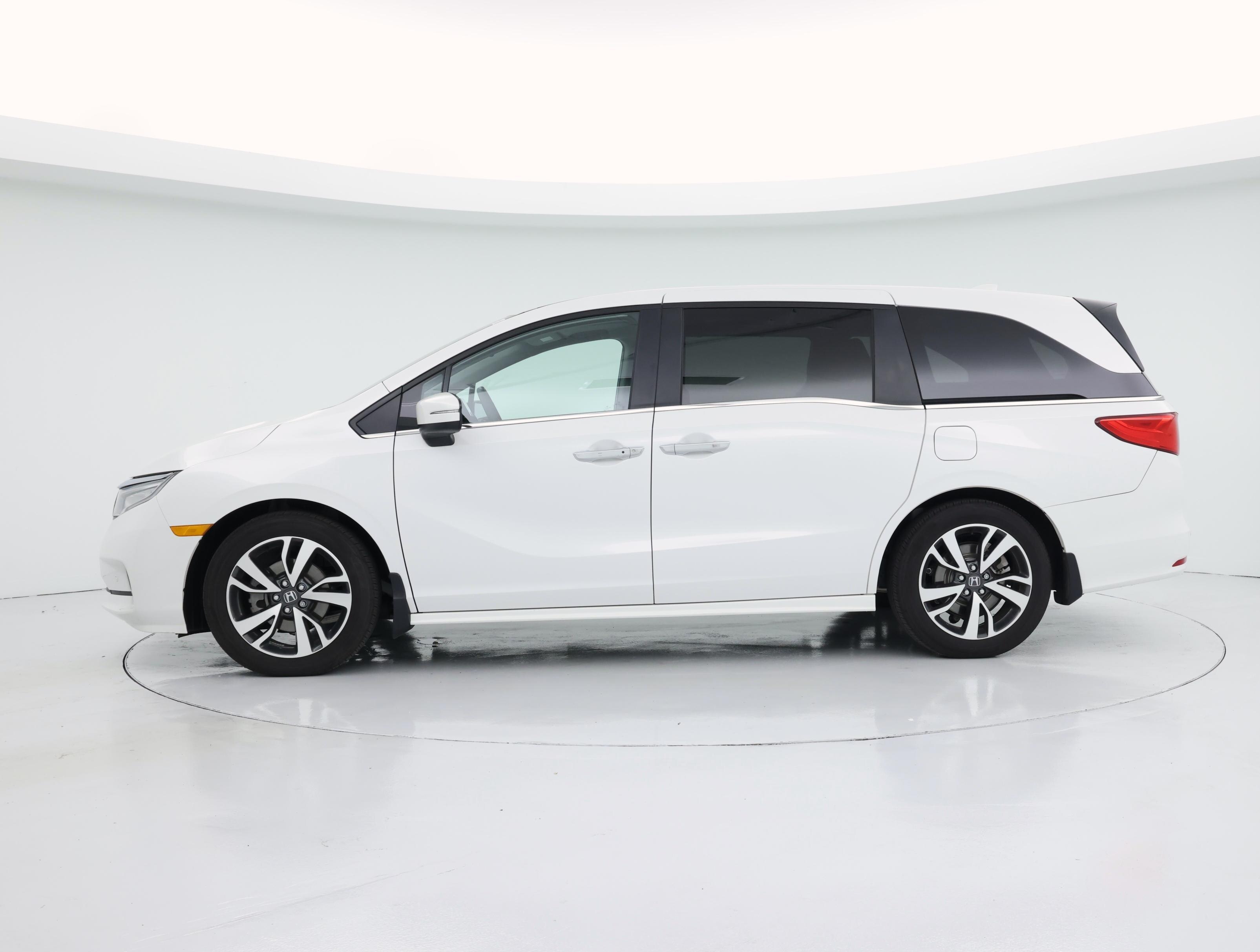 Thumbnail: 2023 Honda Odyssey - 3