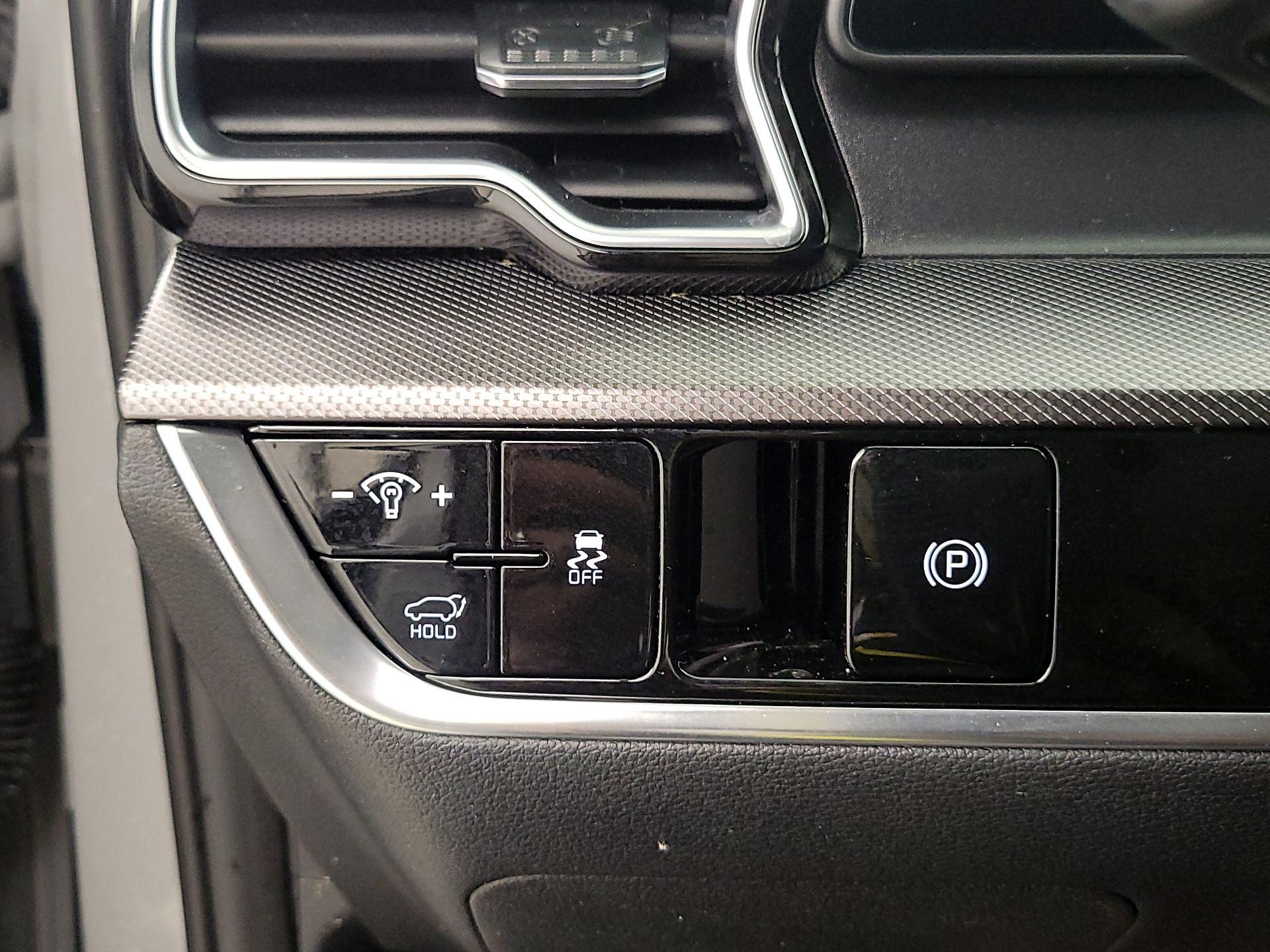 Thumbnail: 2025 Kia Sportage - 13