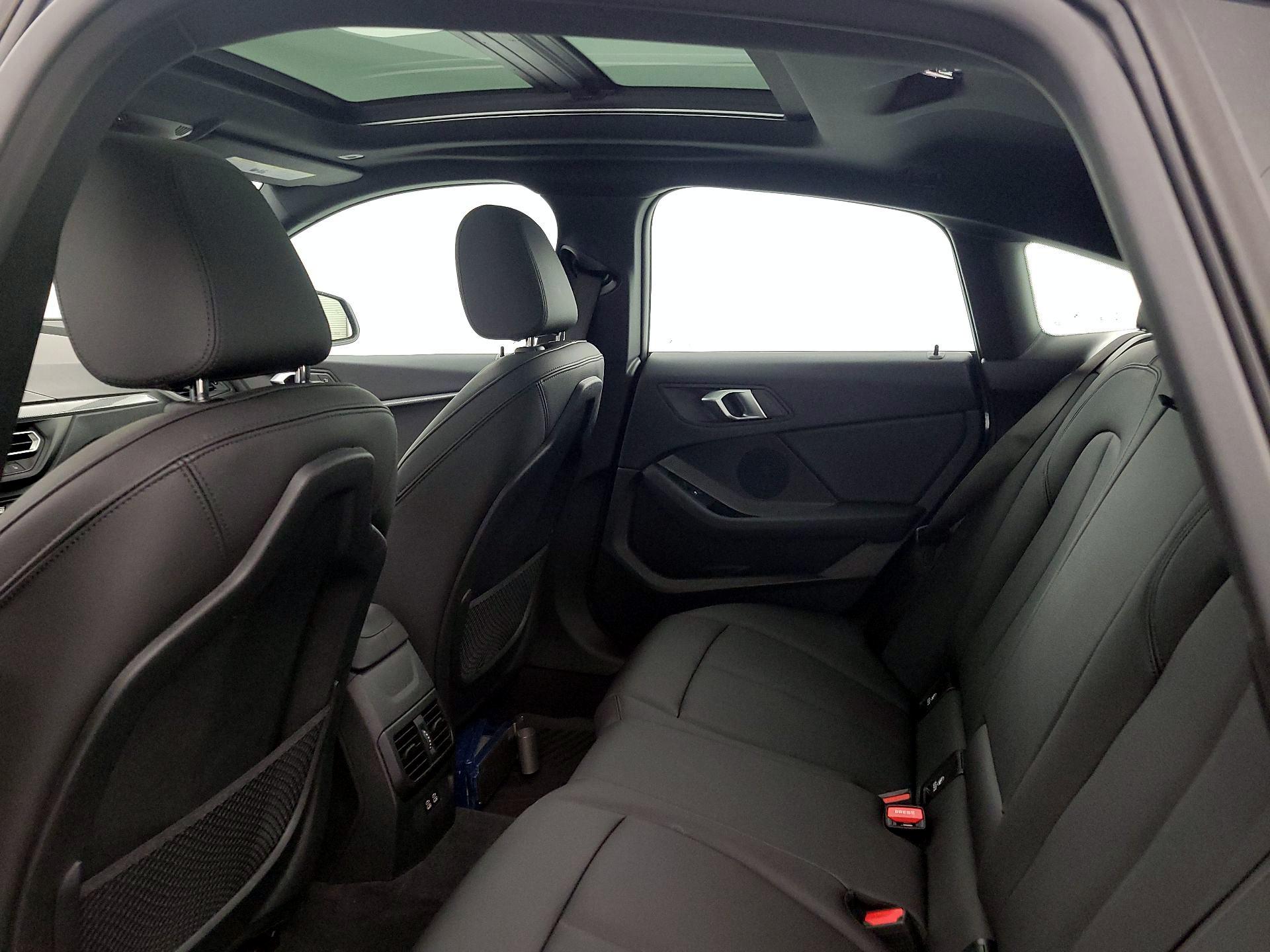 Thumbnail: 2024 BMW 2 Series - 20