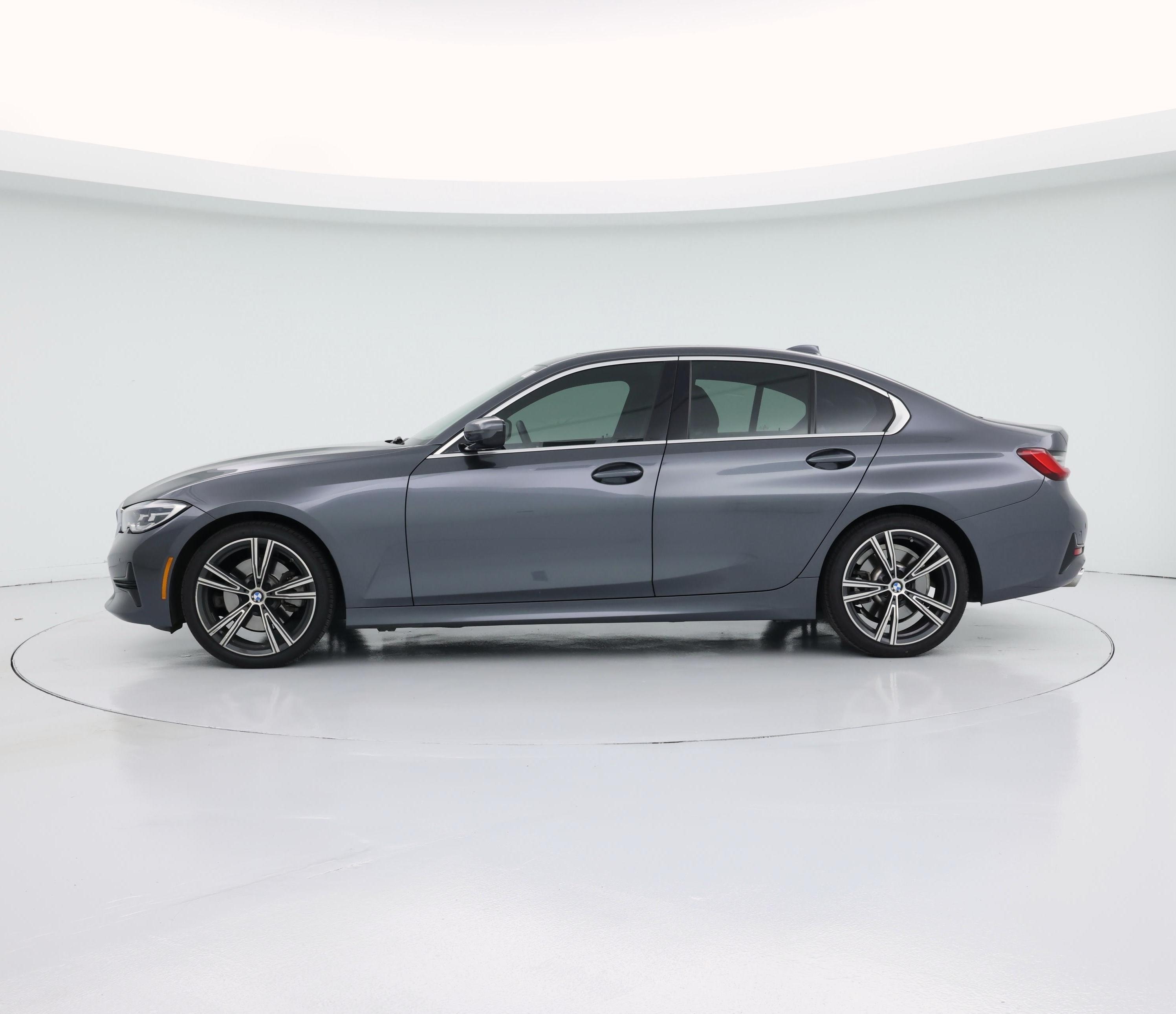 Thumbnail: 2021 BMW 3 Series - 3