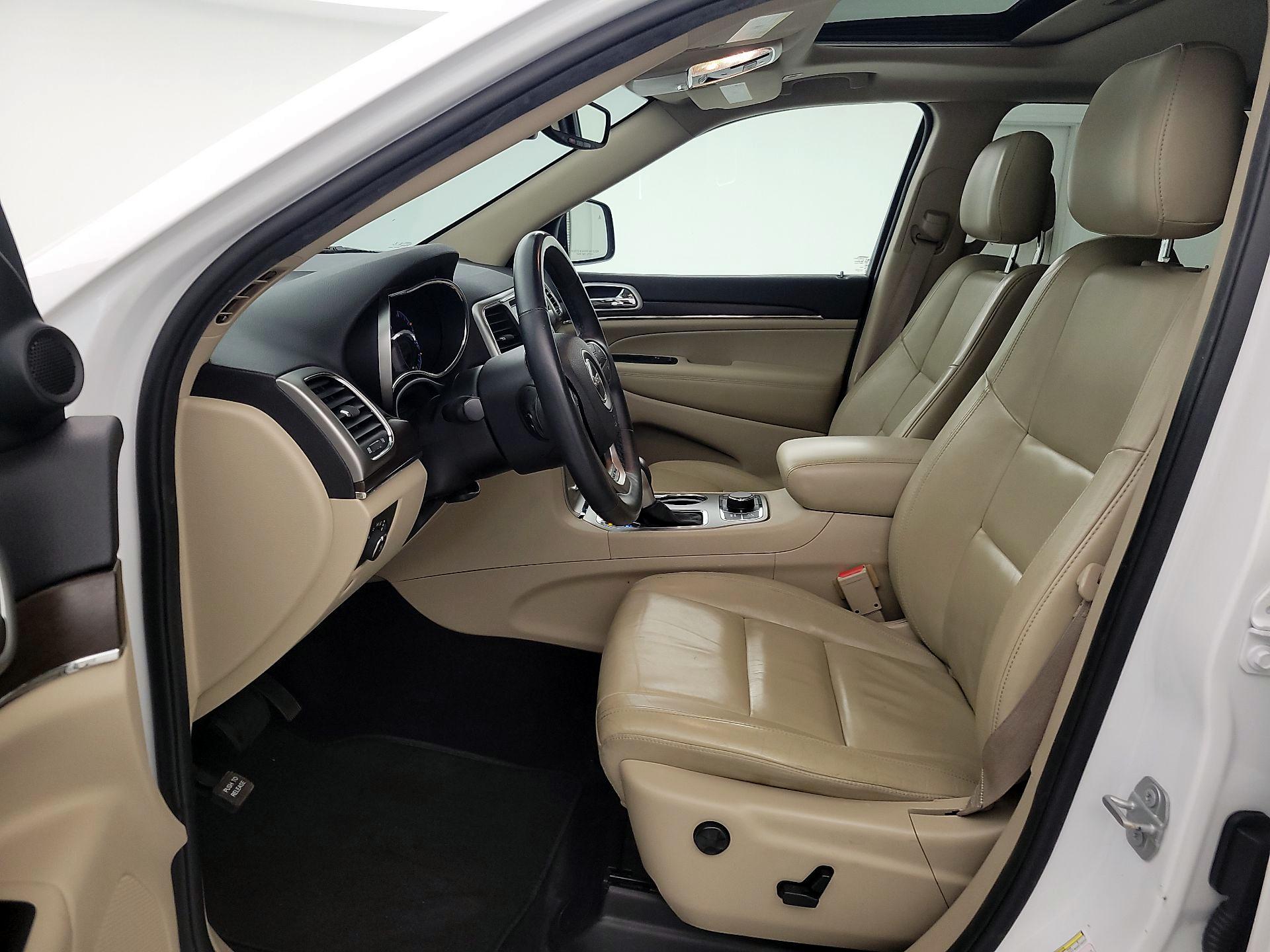 Thumbnail: 2018 Jeep Grand Cherokee - 11