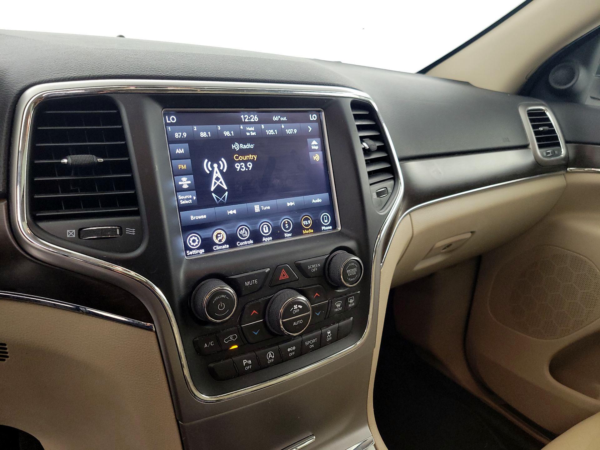 Thumbnail: 2018 Jeep Grand Cherokee - 16