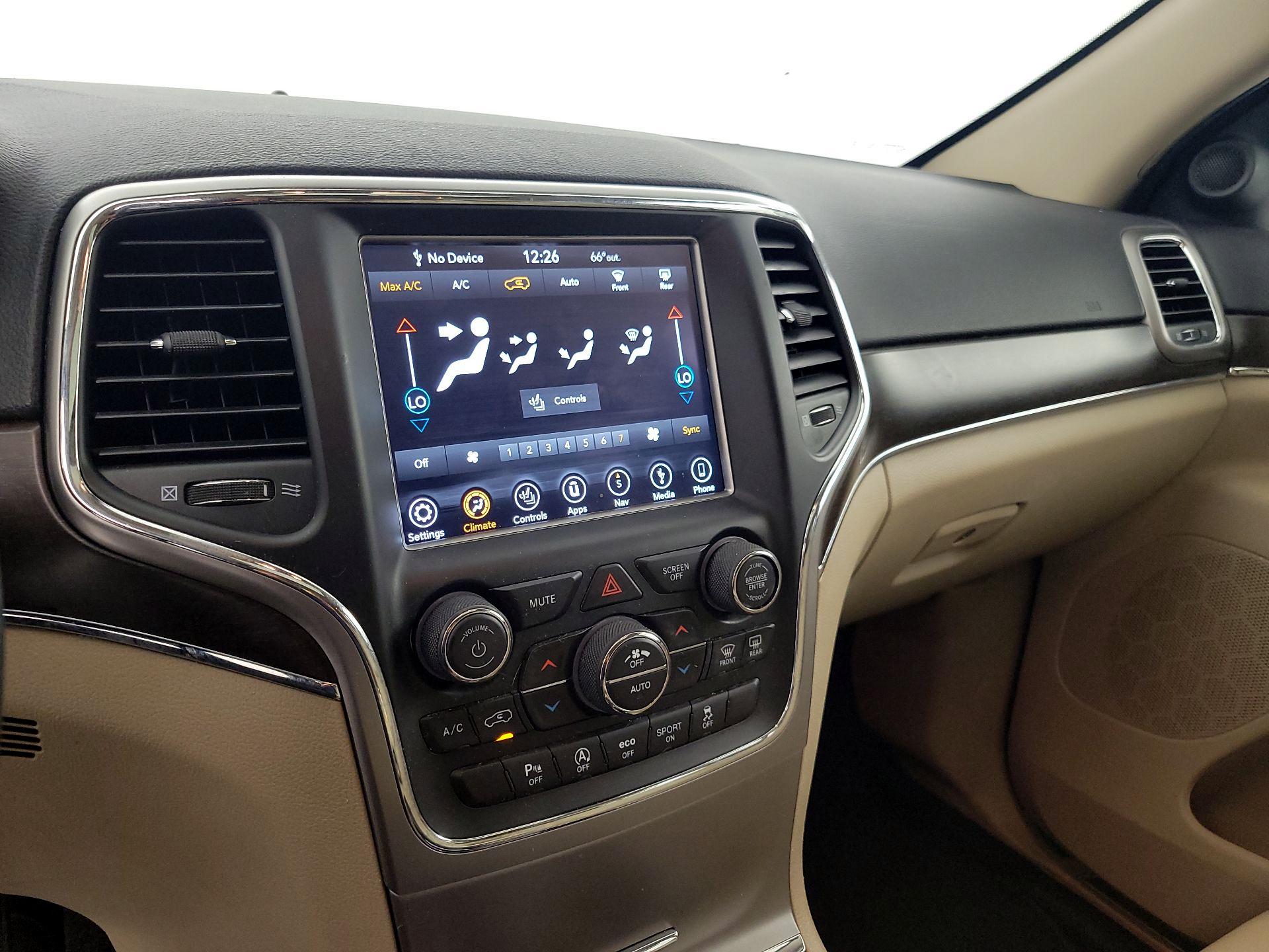 Thumbnail: 2018 Jeep Grand Cherokee - 17