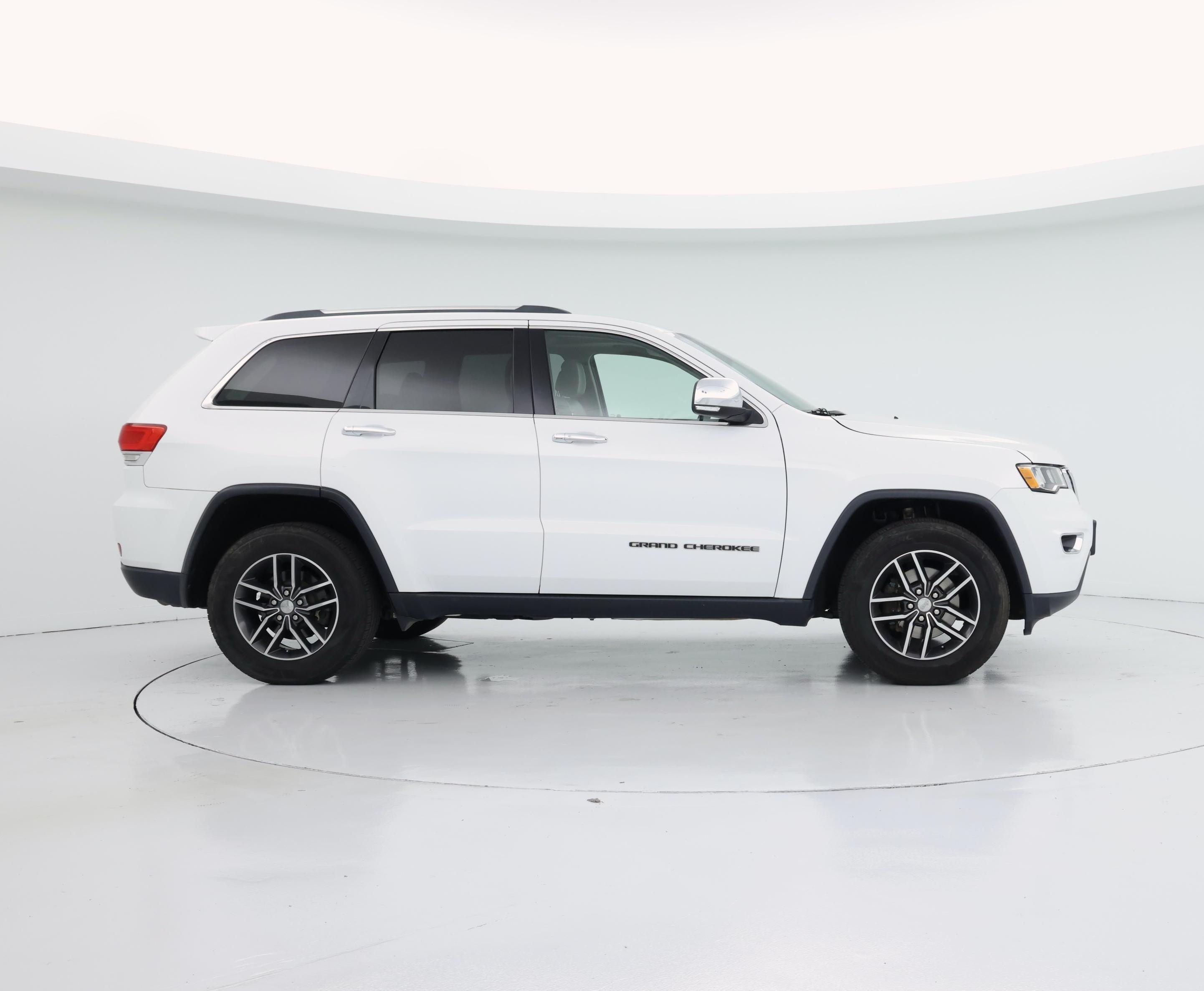 Thumbnail: 2018 Jeep Grand Cherokee - 7