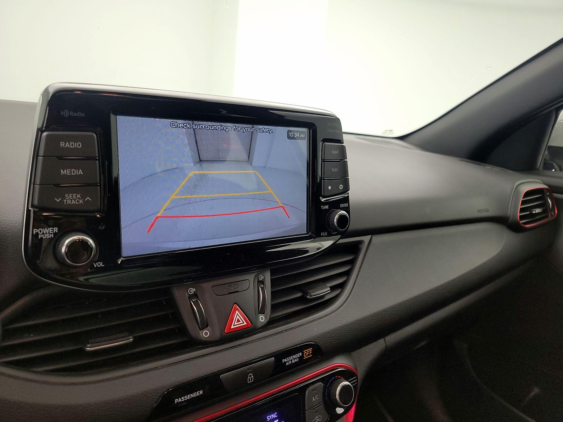 Thumbnail: 2018 Hyundai Elantra - 15