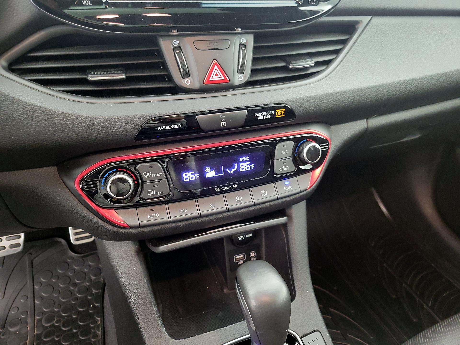 Thumbnail: 2018 Hyundai Elantra - 17