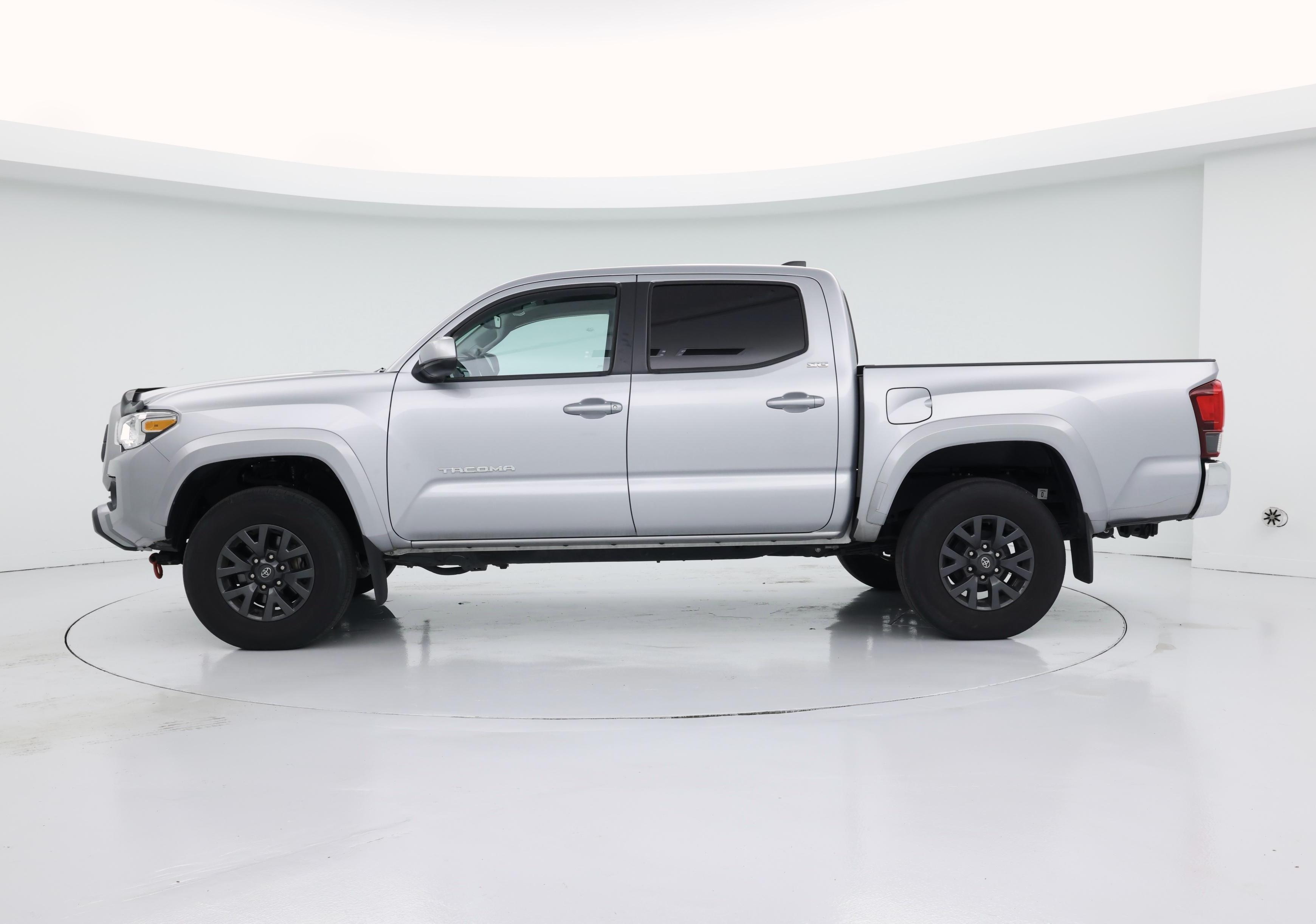 Thumbnail: 2021 Toyota Tacoma - 3