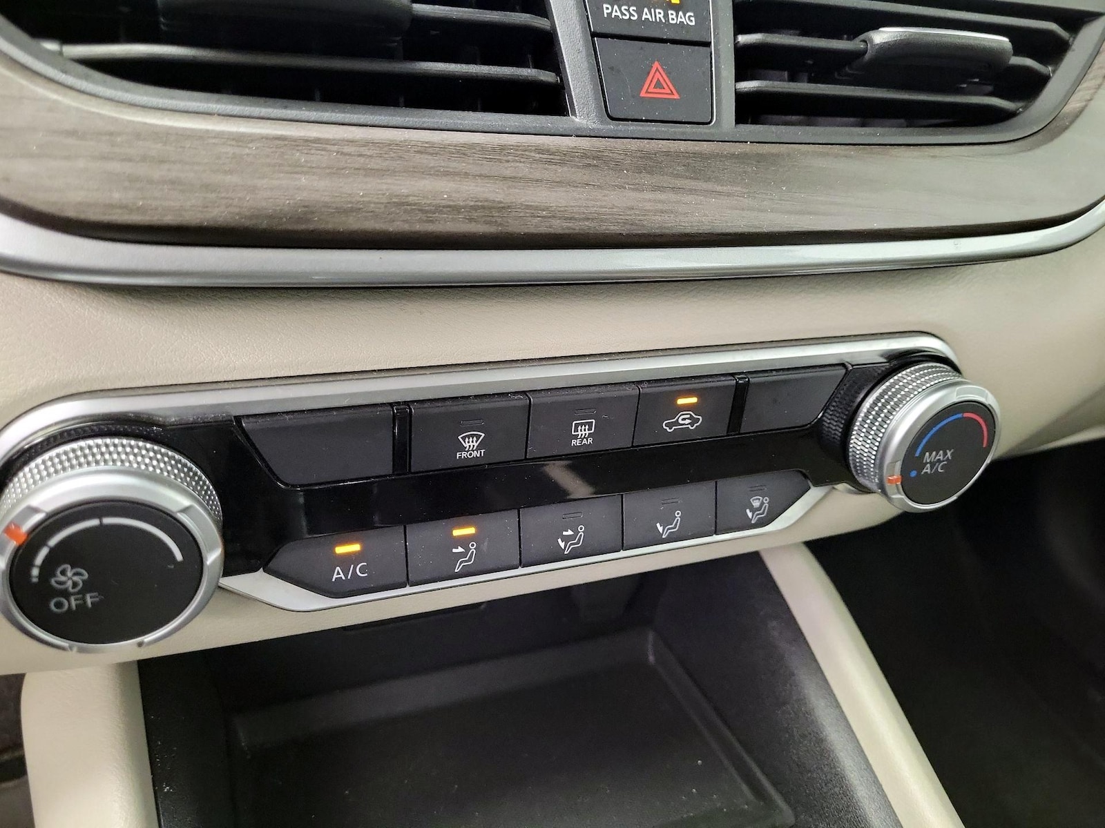 2025 Nissan Altima SV - Photo 16
