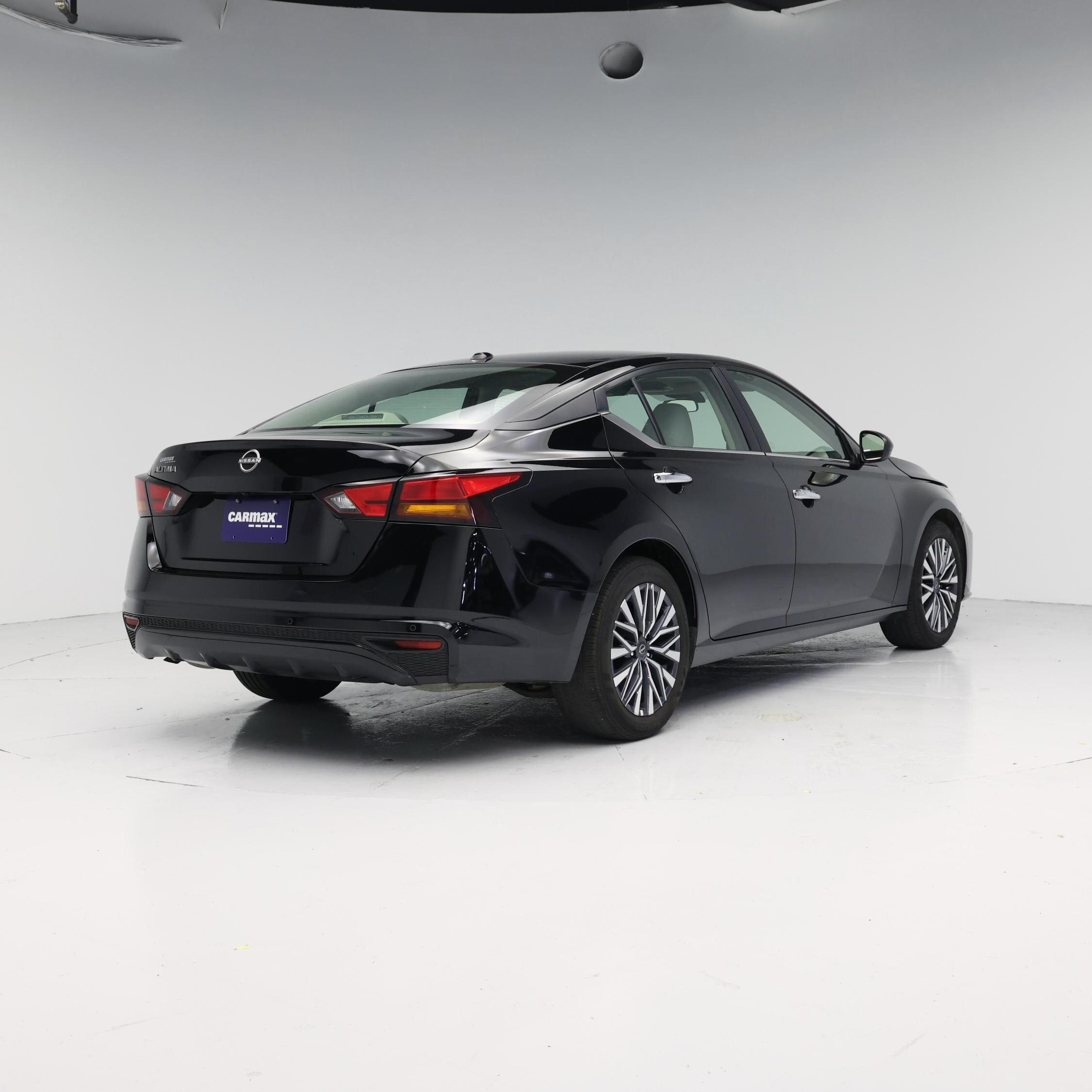 Thumbnail: 2025 Nissan Altima - 8