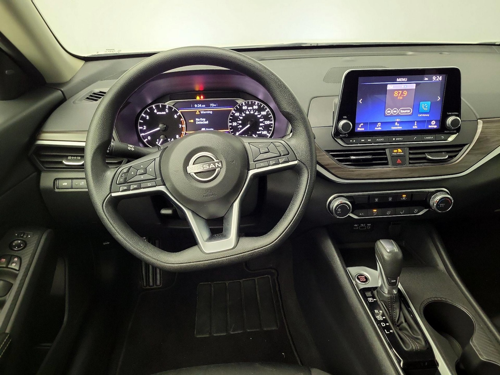 2025 Nissan Altima SV - Photo 11