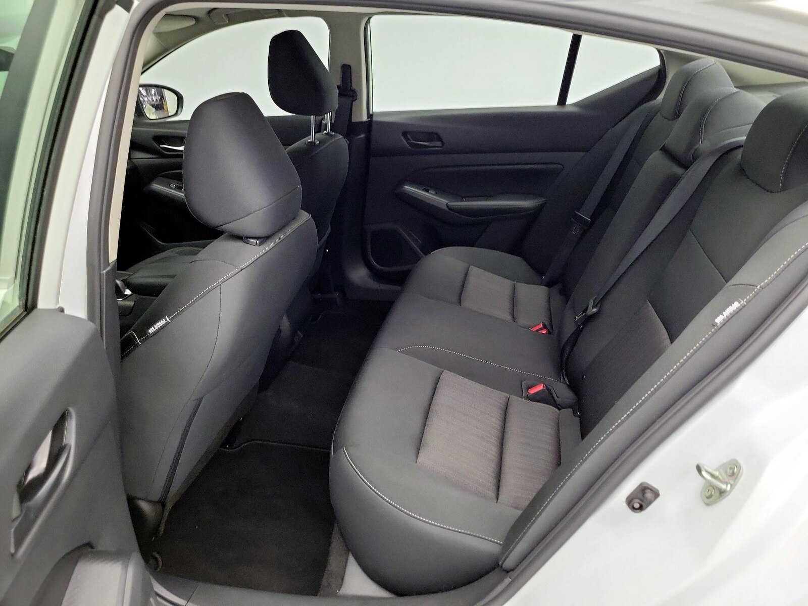 2025 Nissan Altima SV - Photo 20