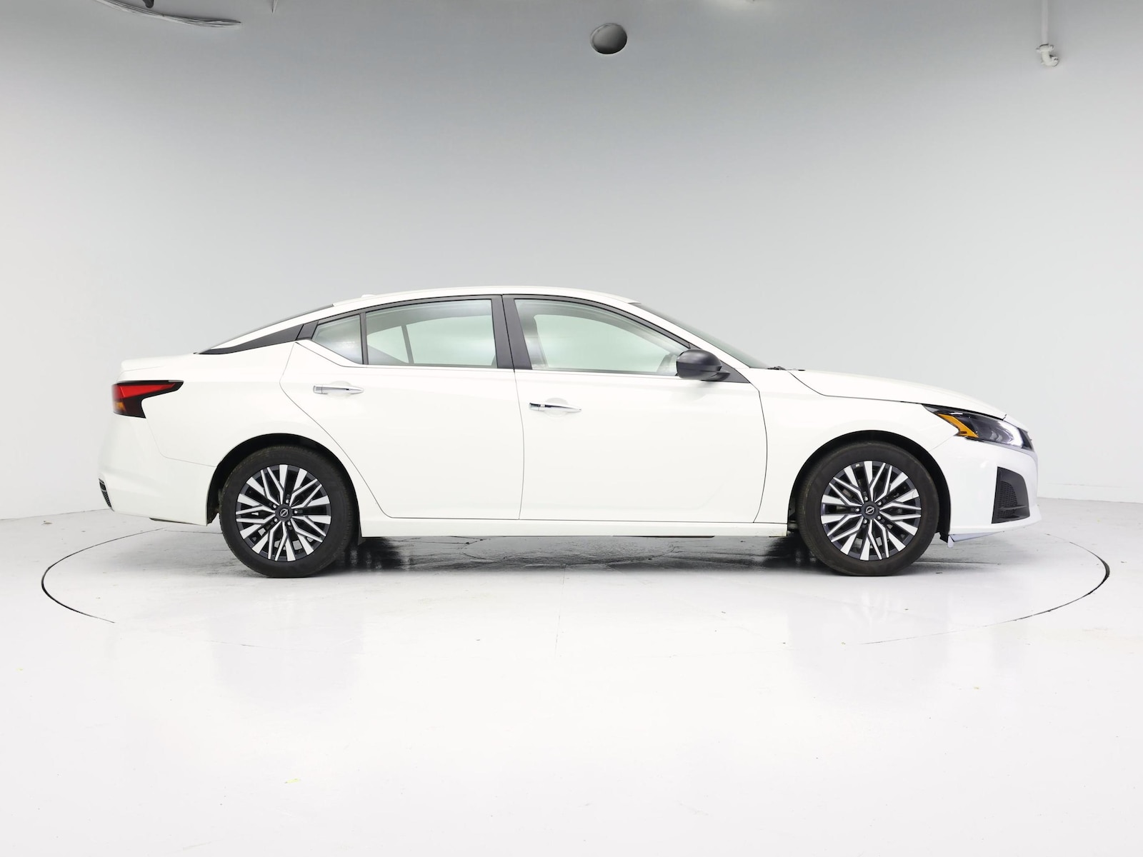 2025 Nissan Altima SV - Photo 8