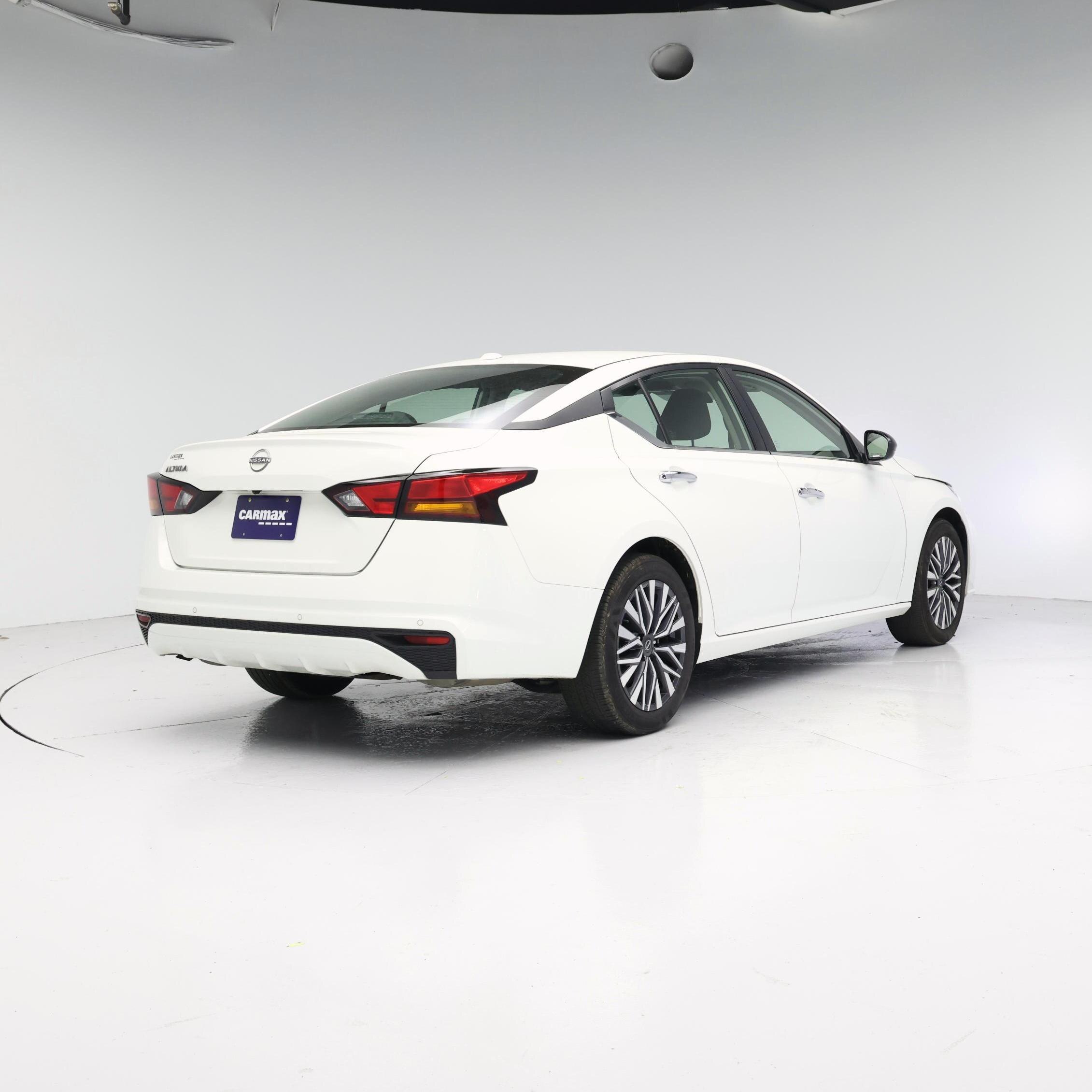 Thumbnail: 2025 Nissan Altima - 8