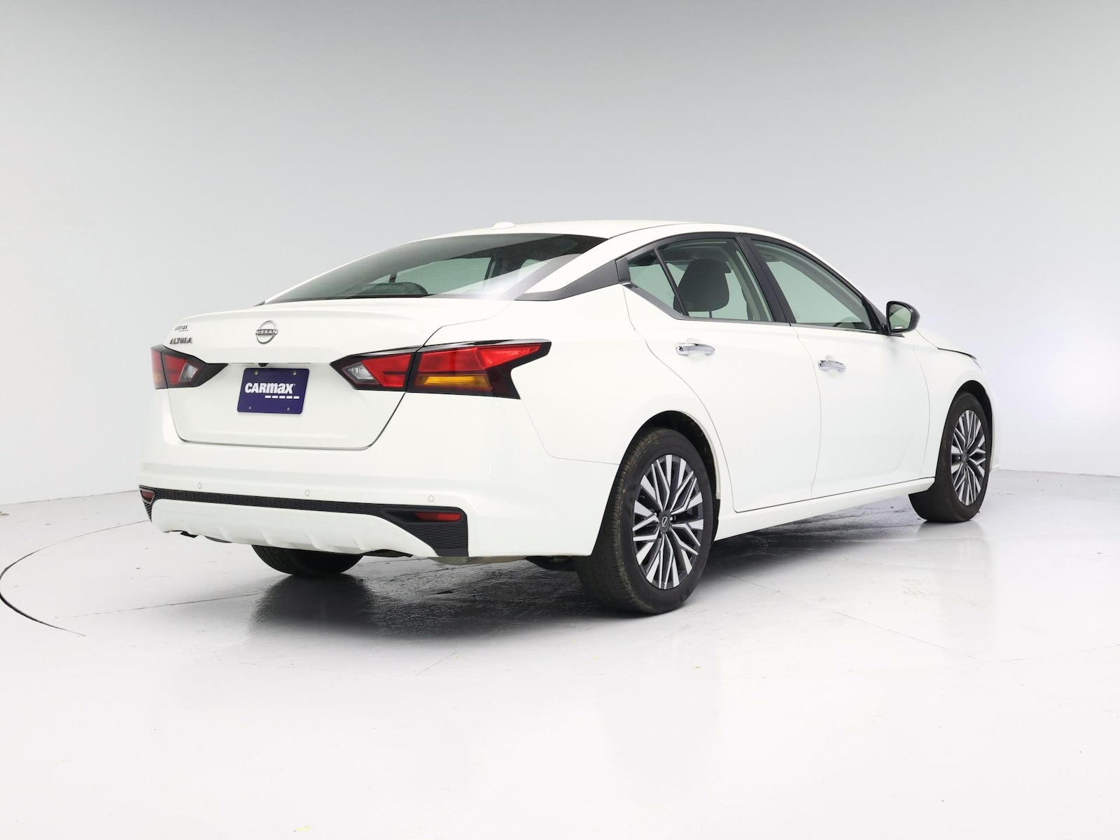 2025 Nissan Altima SV - Photo 9