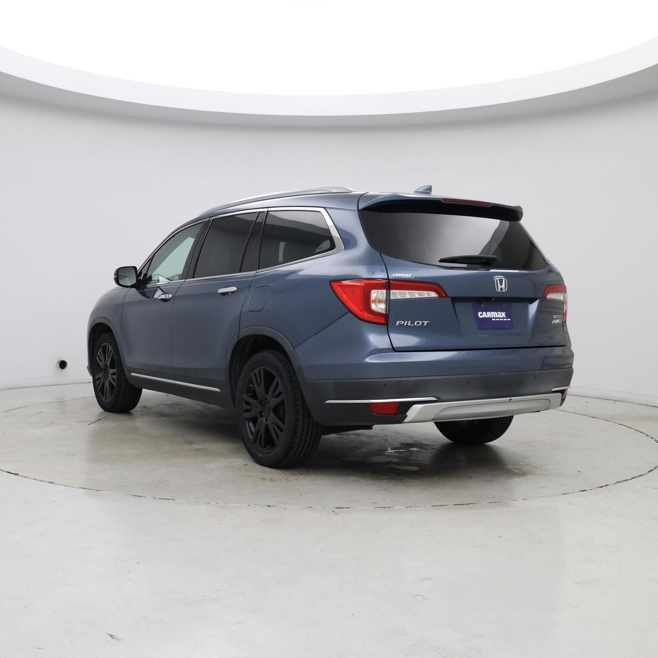 Thumbnail: 2019 Honda Pilot - 2