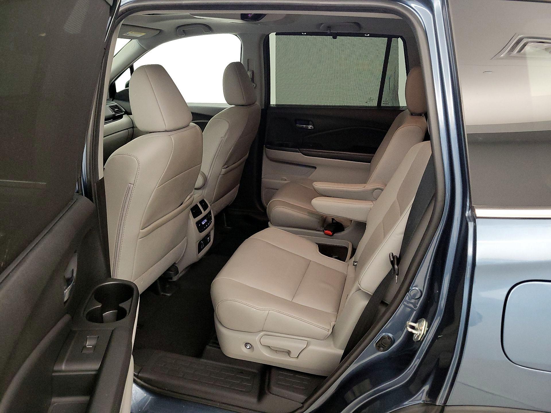 Thumbnail: 2019 Honda Pilot - 20