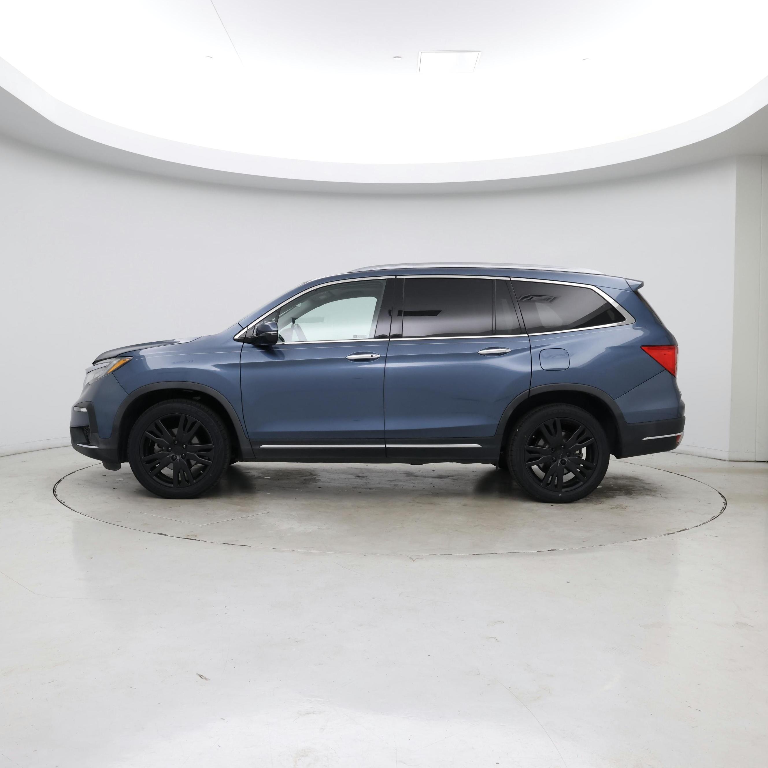 Thumbnail: 2019 Honda Pilot - 3