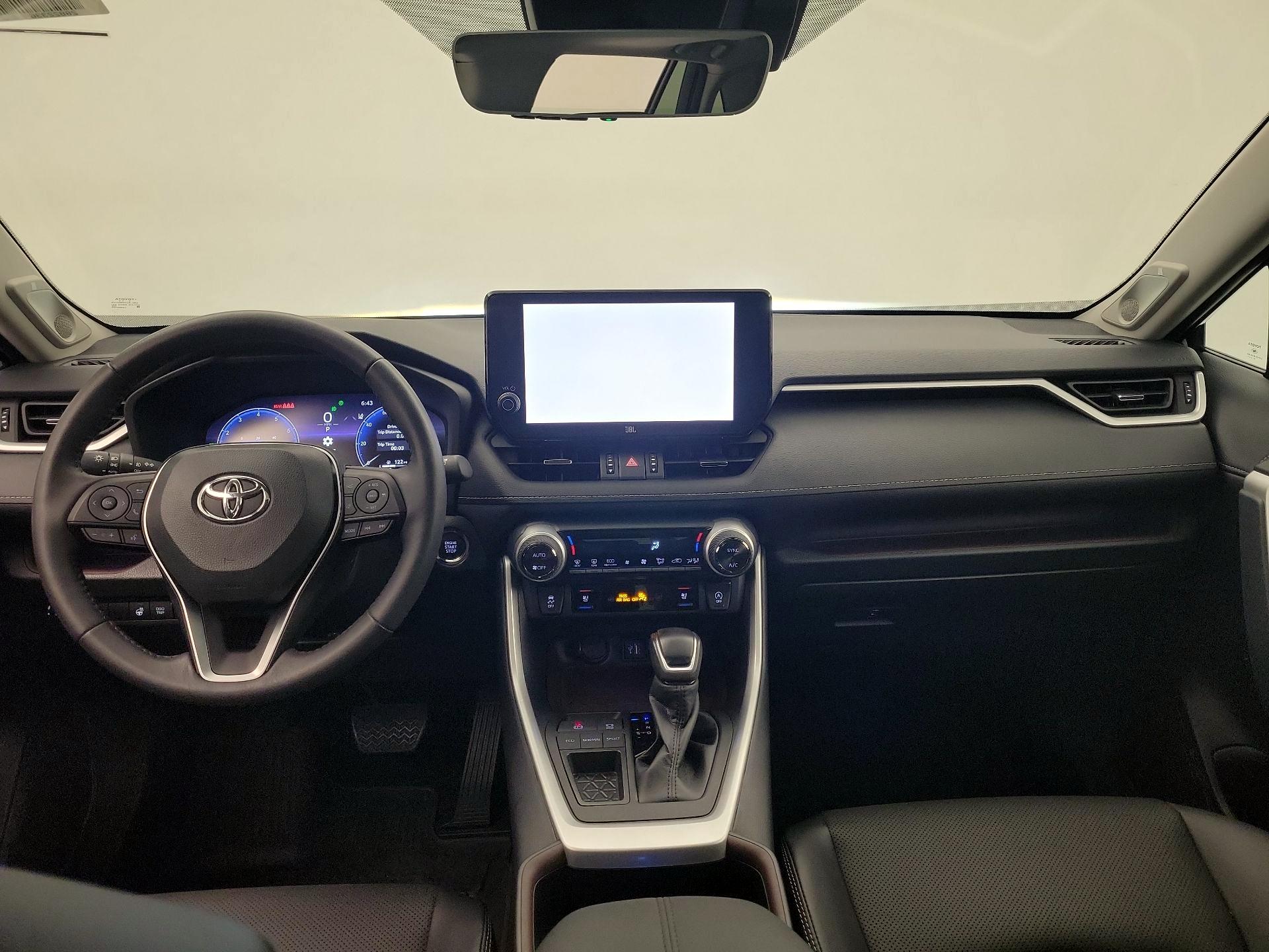 Thumbnail: 2025 Toyota RAV4 - 9