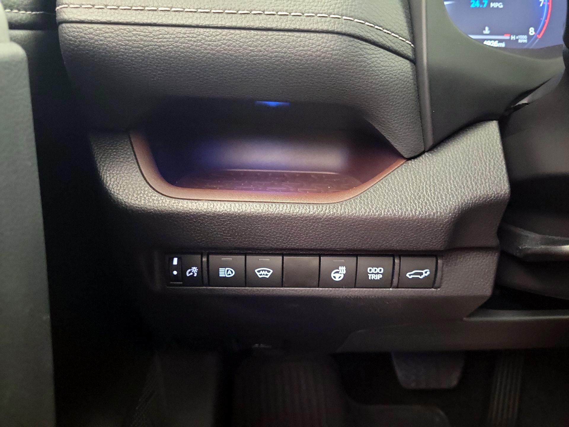 Thumbnail: 2025 Toyota RAV4 - 13