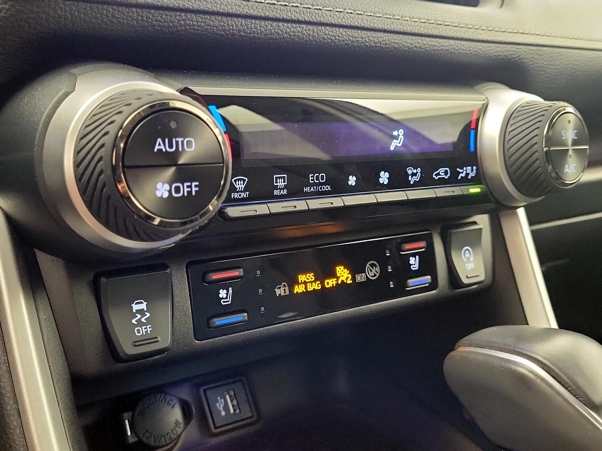 Thumbnail: 2025 Toyota RAV4 - 16