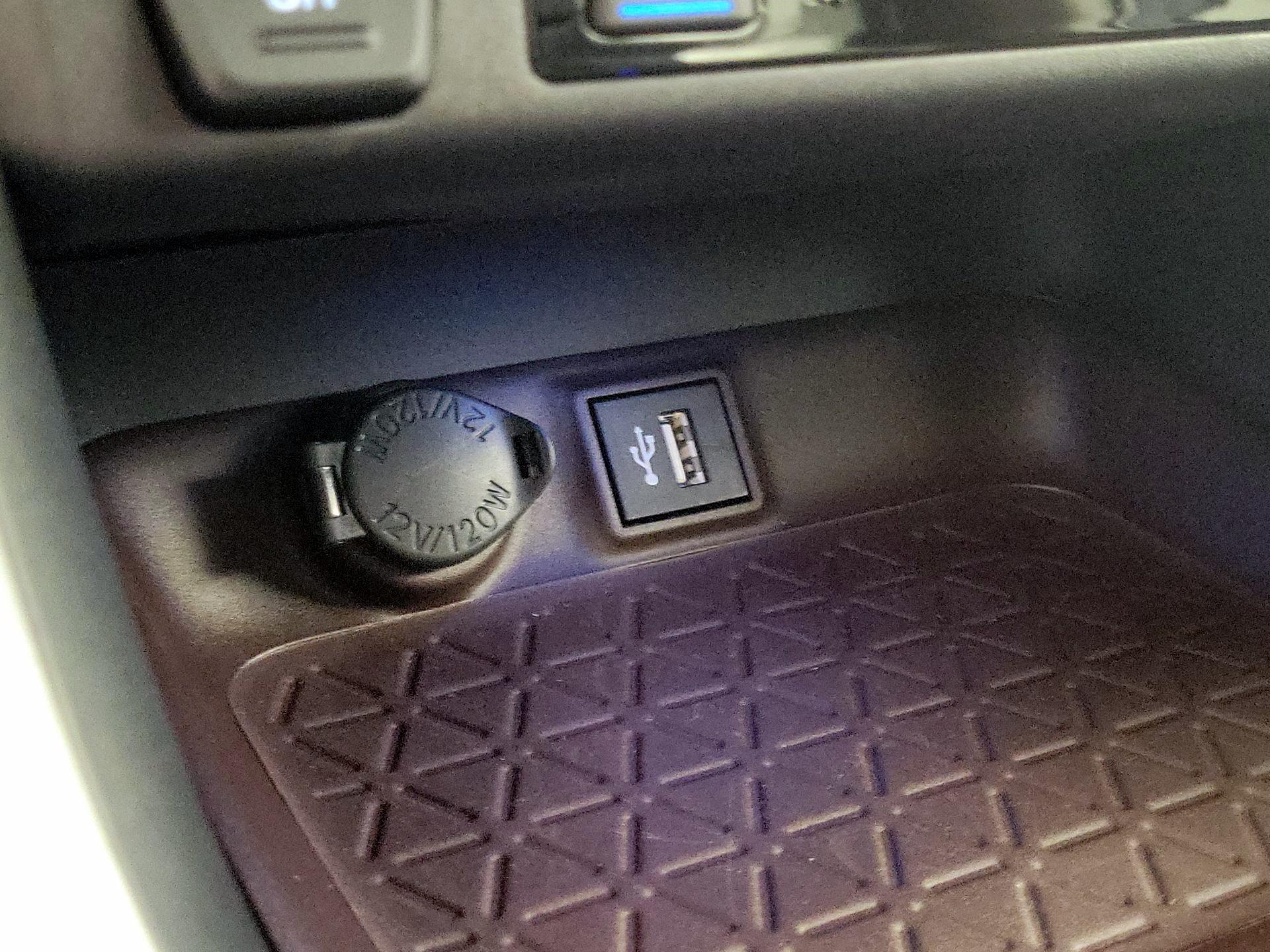 Thumbnail: 2025 Toyota RAV4 - 18