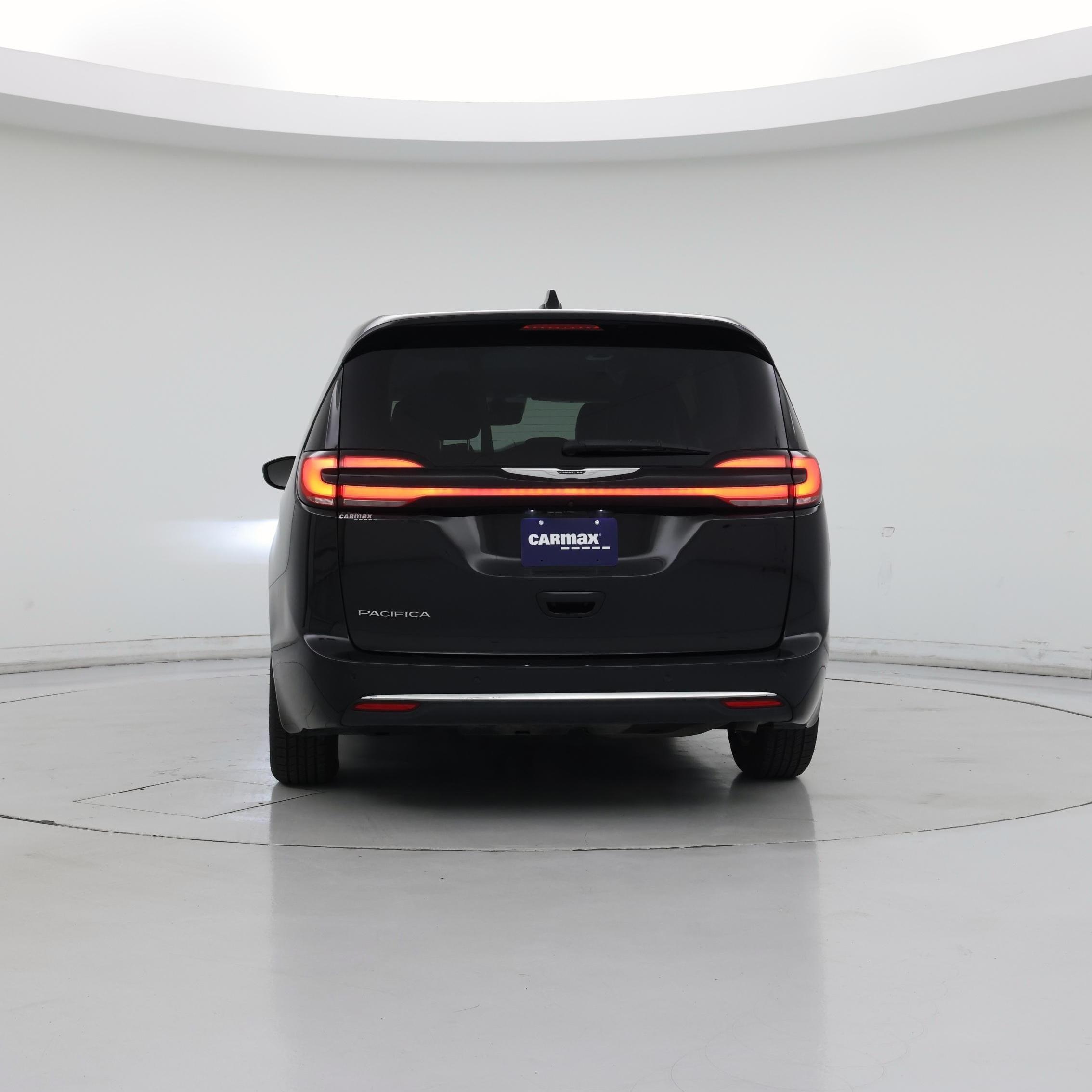 Thumbnail: 2024 Chrysler Pacifica - 6