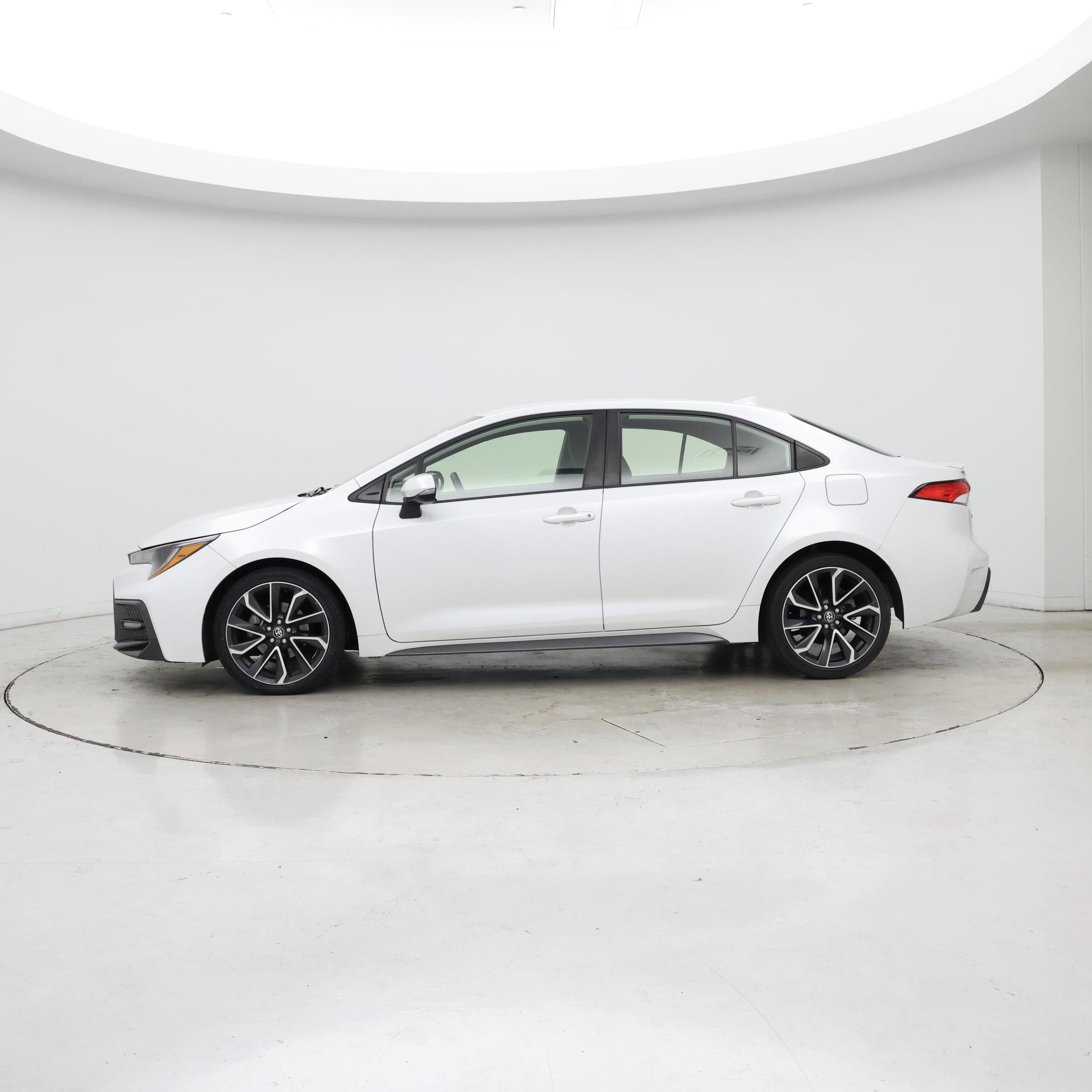 Thumbnail: 2022 Toyota Corolla - 3