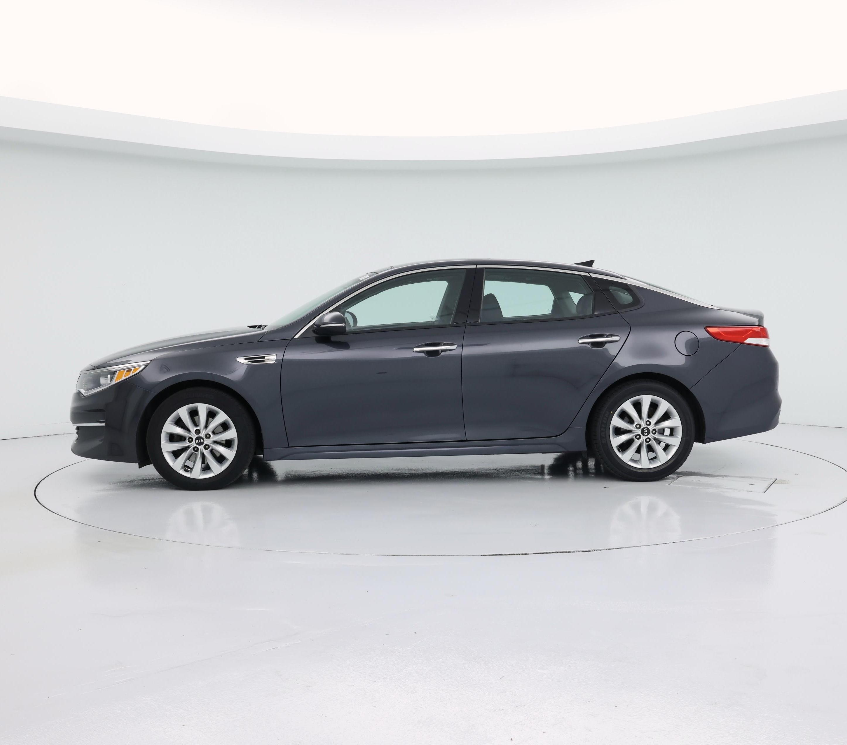Thumbnail: 2018 Kia Optima - 3