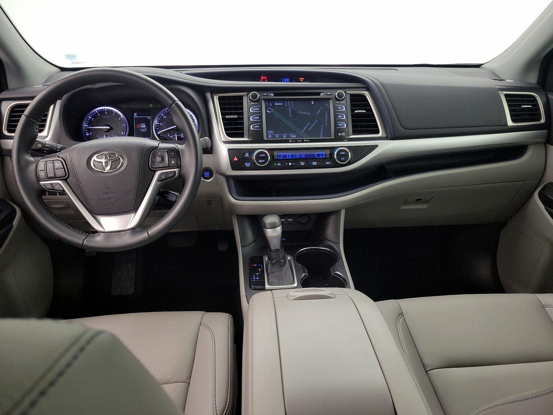 Thumbnail: 2019 Toyota Highlander - 9