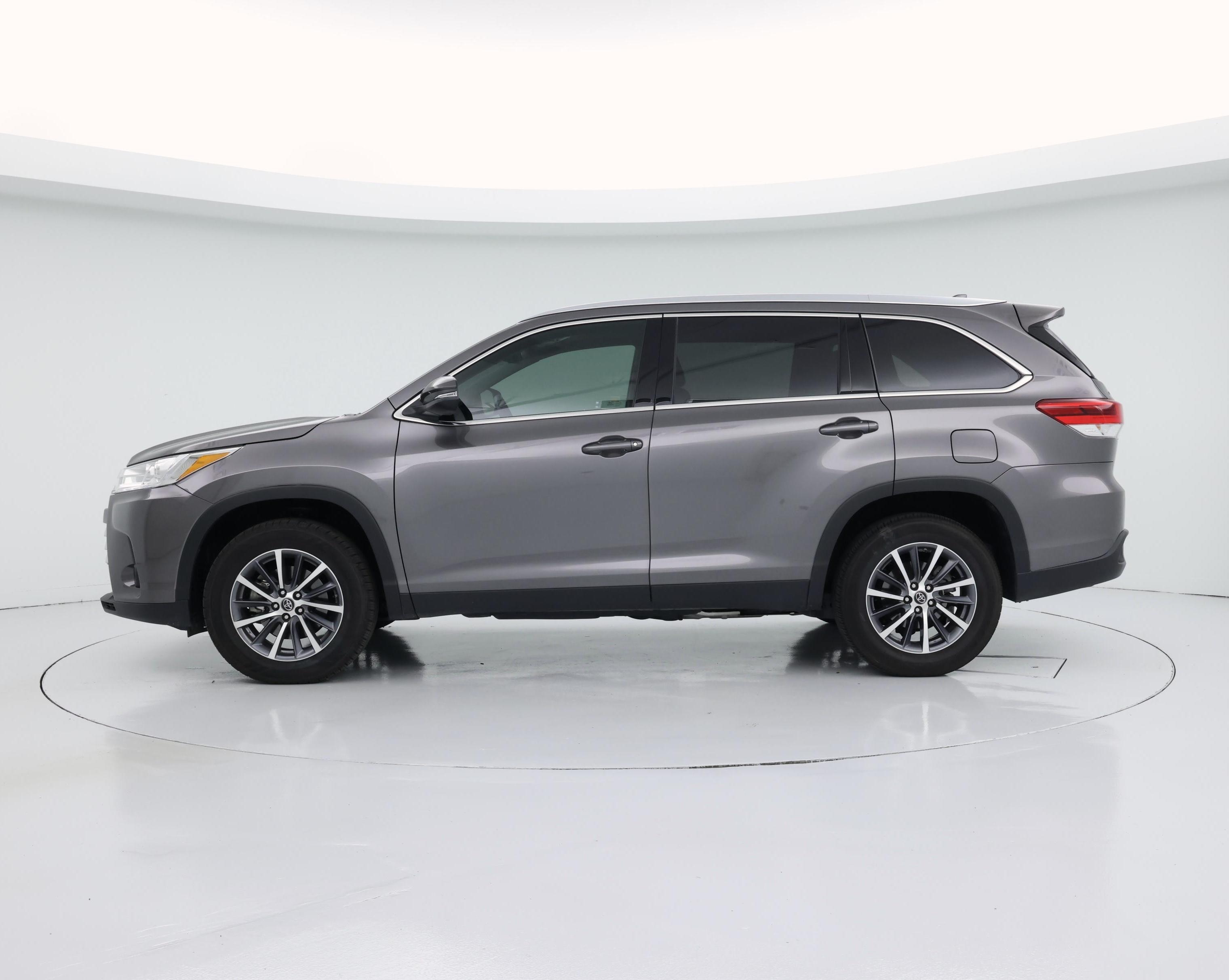Thumbnail: 2019 Toyota Highlander - 3