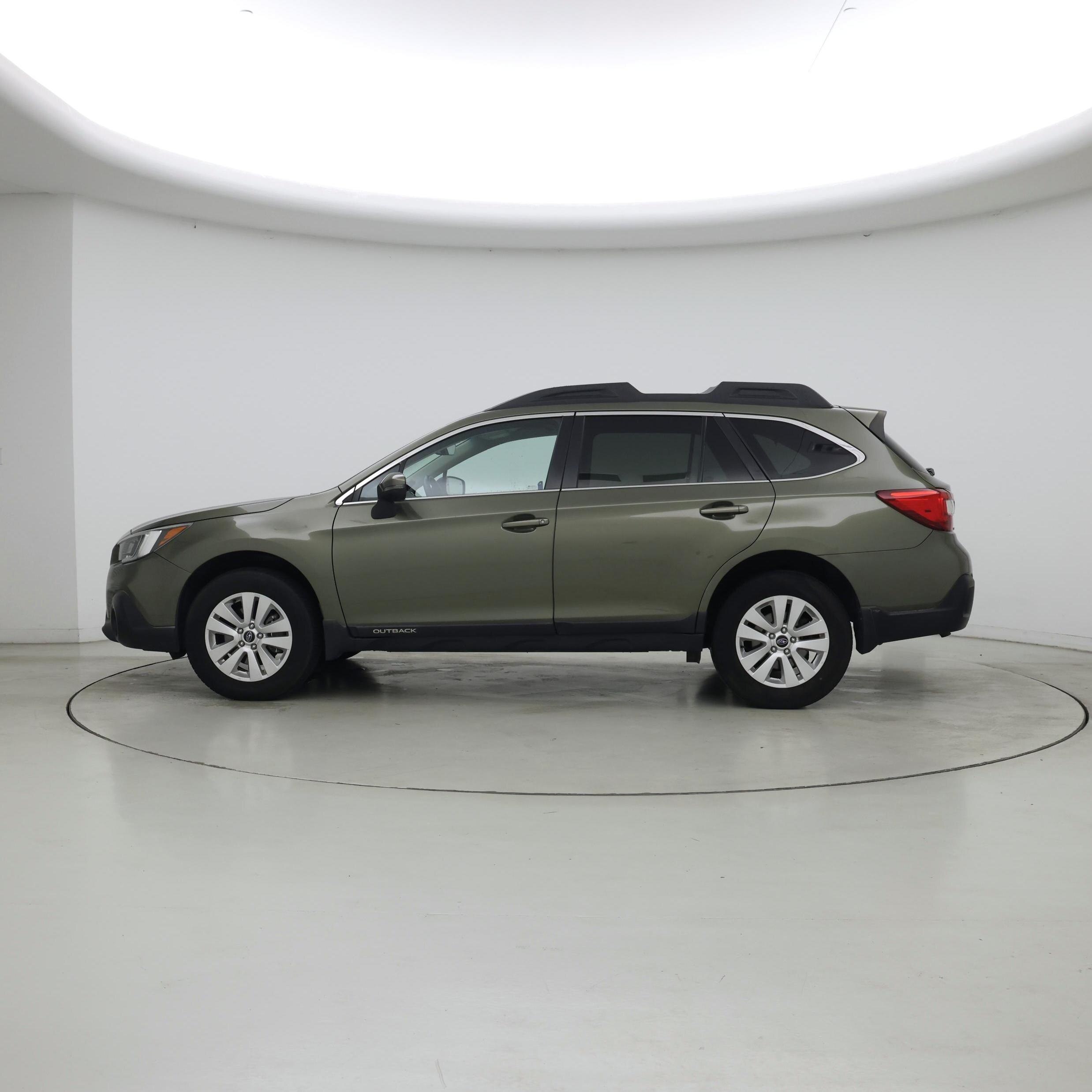 Thumbnail: 2018 Subaru Outback - 3