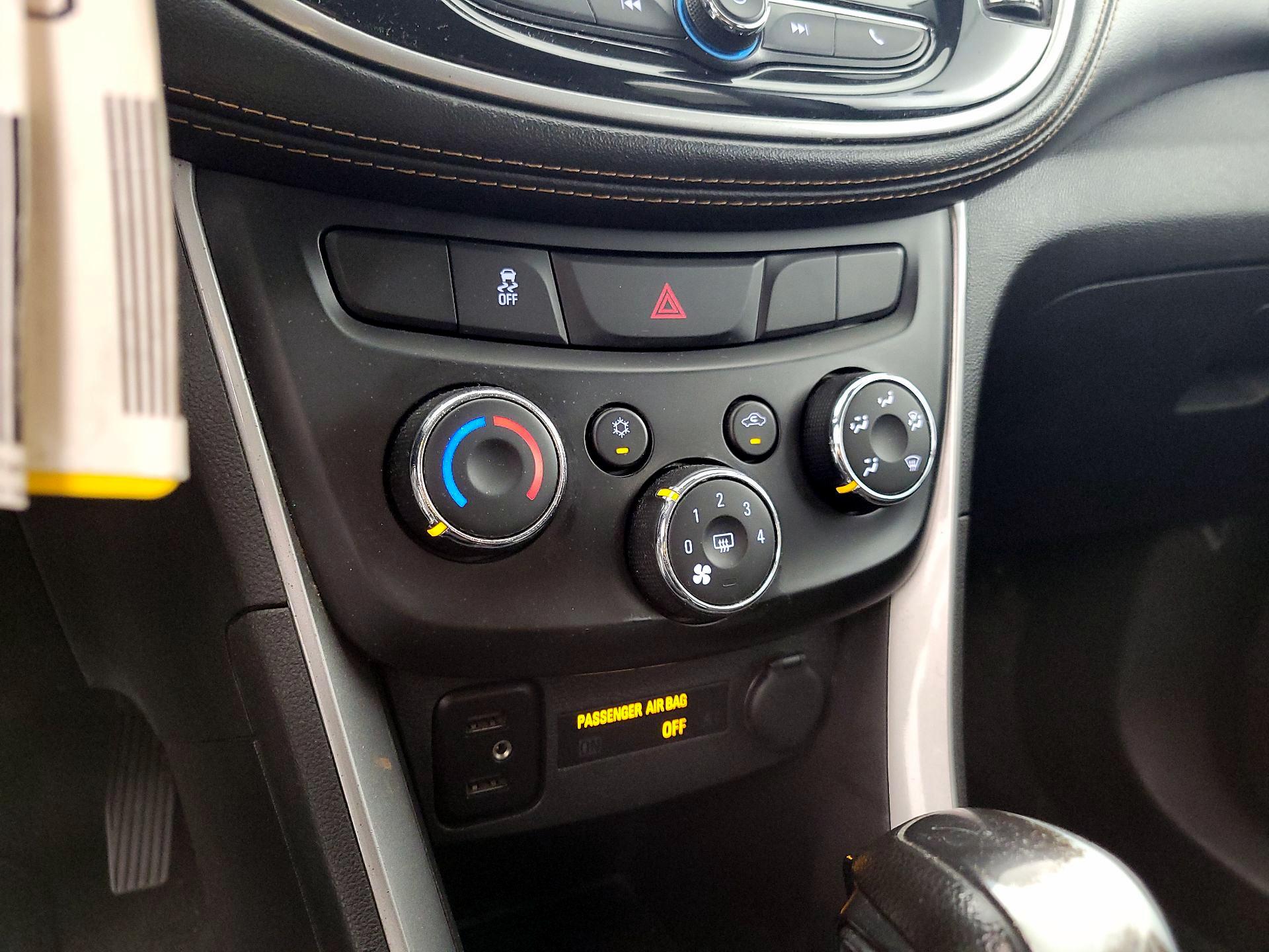 Thumbnail: 2020 Chevrolet Trax - 16