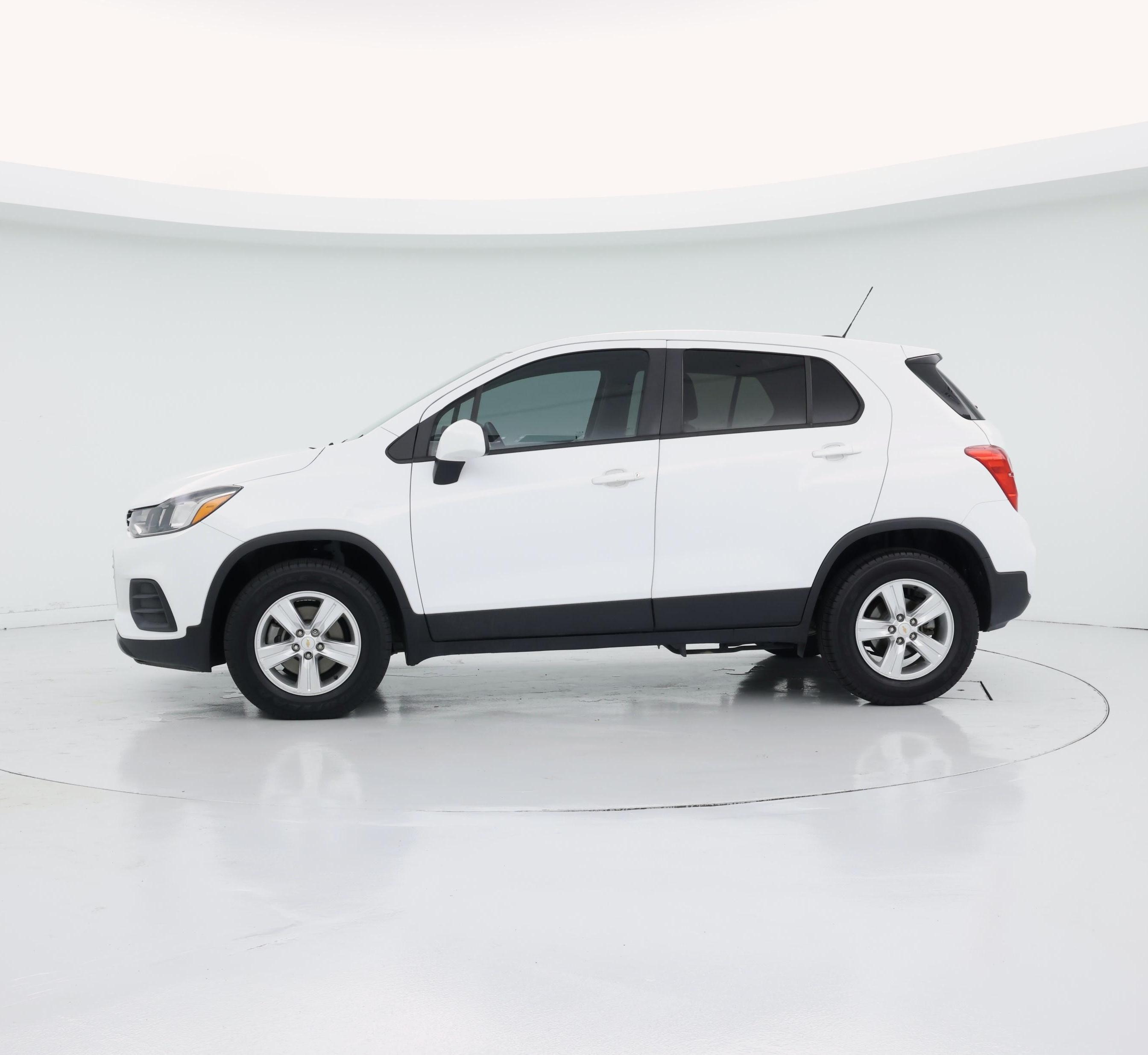 Thumbnail: 2020 Chevrolet Trax - 3