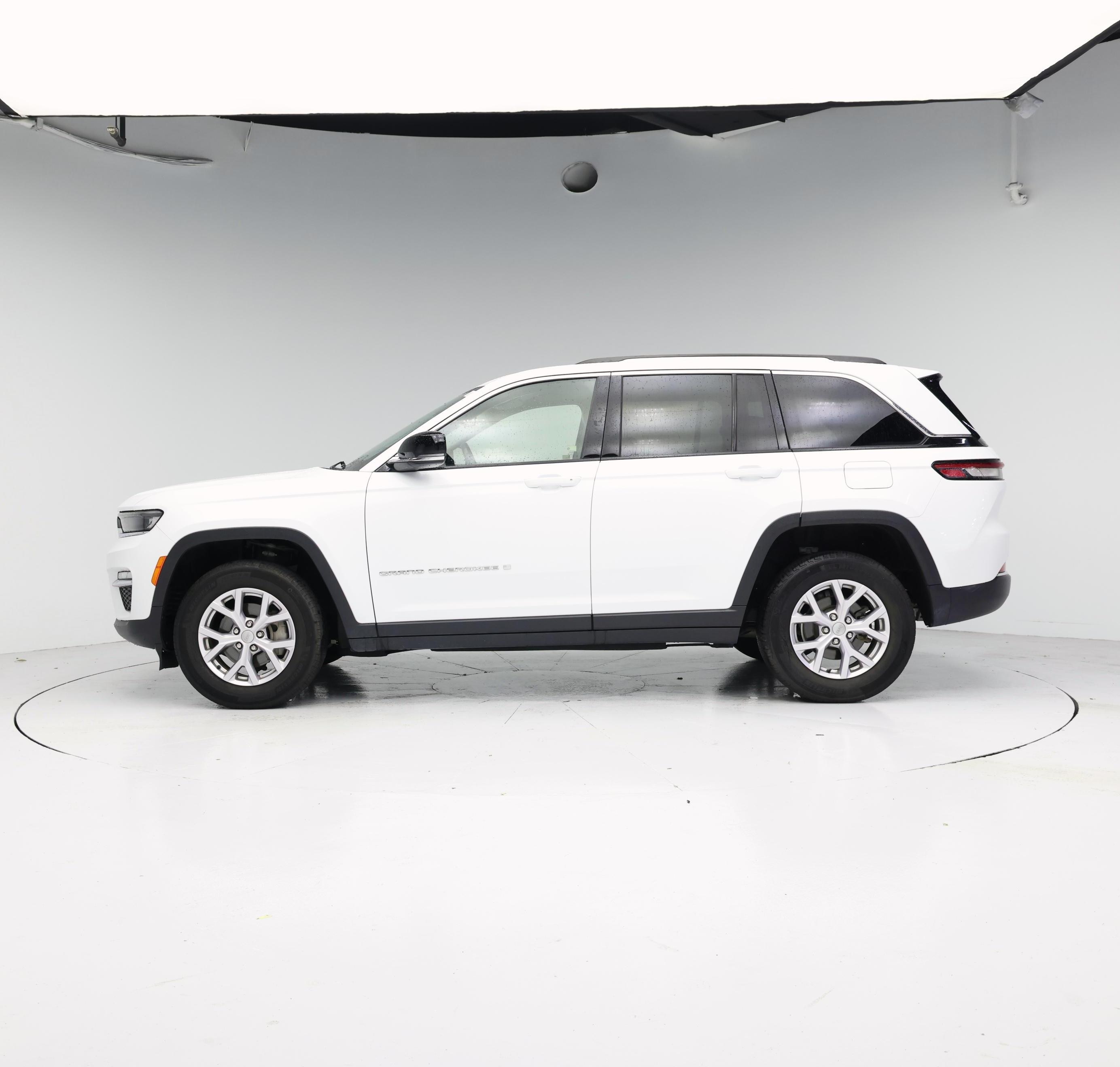 Thumbnail: 2022 Jeep Grand Cherokee - 3