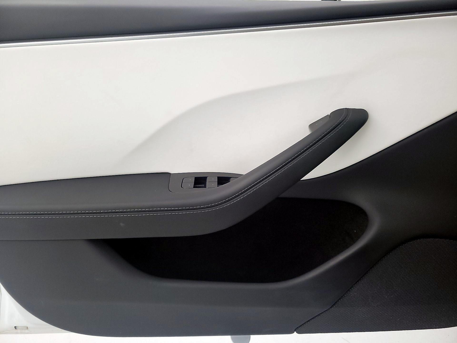 Thumbnail: 2024 Tesla Model 3 - 12