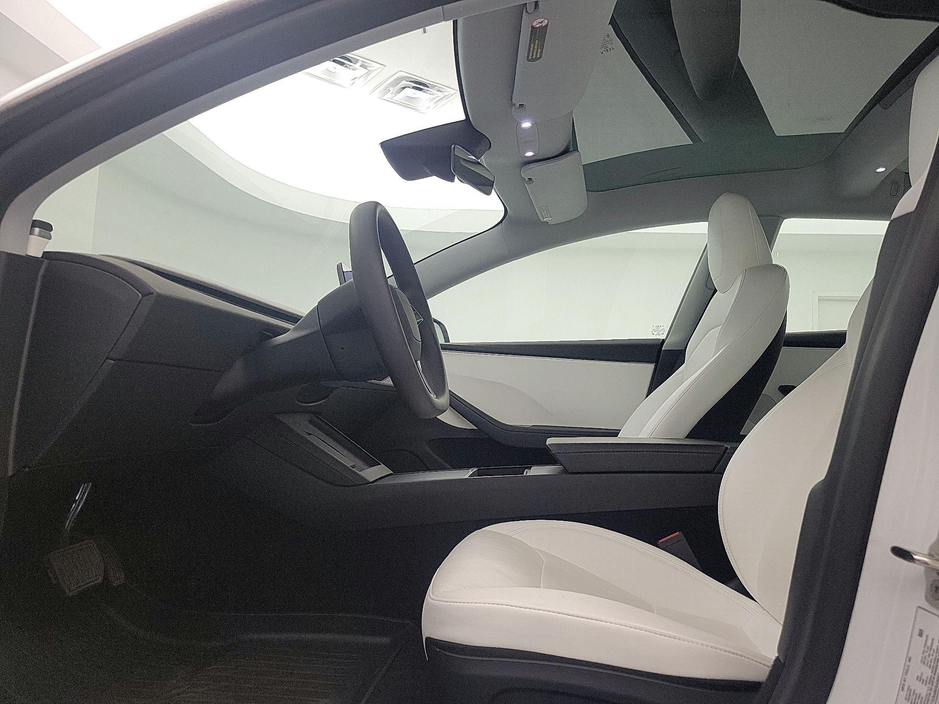 Thumbnail: 2024 Tesla Model 3 - 18