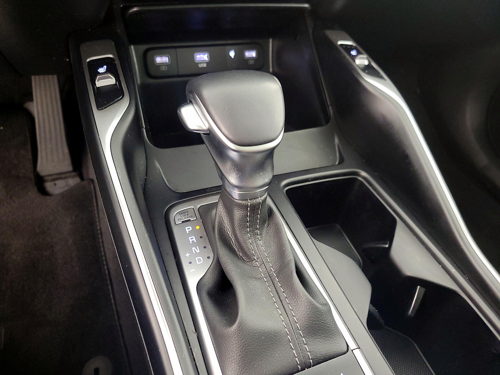 Thumbnail: 2023 Kia Sorento - 18