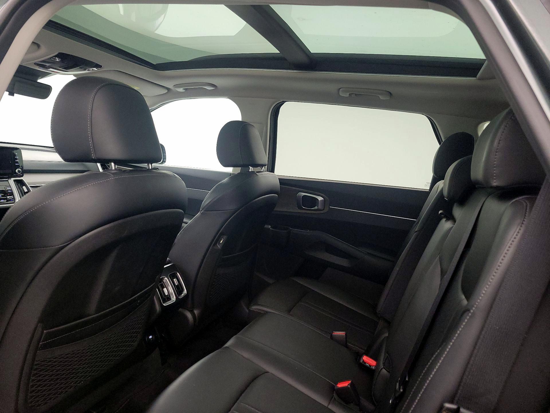 Thumbnail: 2023 Kia Sorento - 20