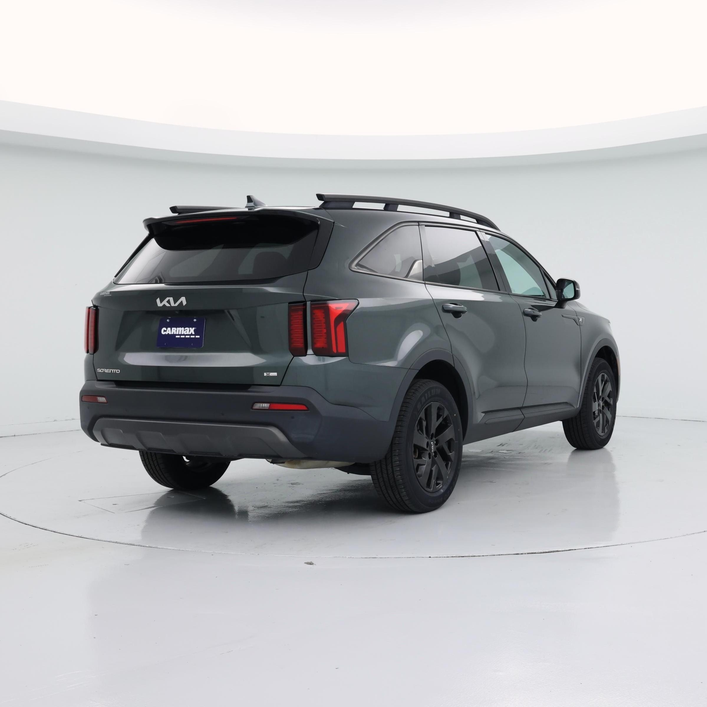 Thumbnail: 2023 Kia Sorento - 8