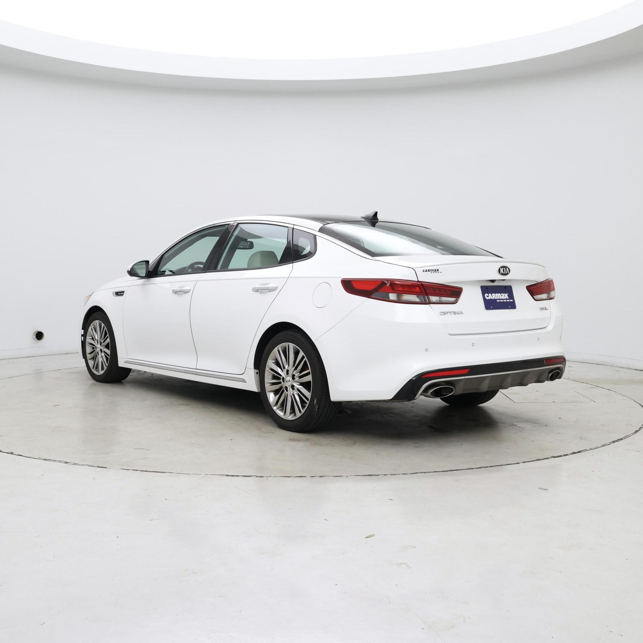 Thumbnail: 2017 Kia Optima - 2