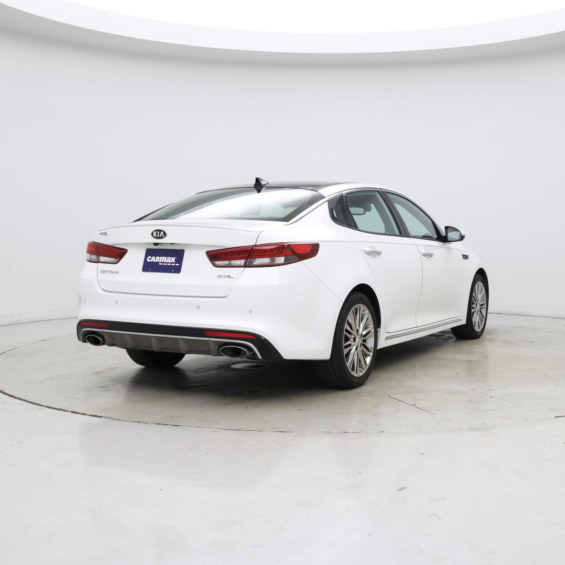 Thumbnail: 2017 Kia Optima - 8