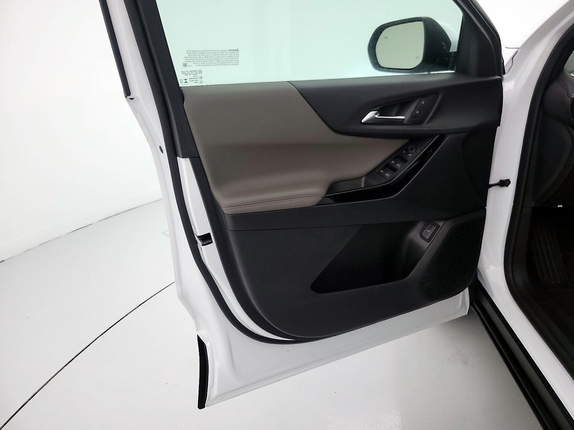 Thumbnail: 2026 Chevrolet Equinox - 12