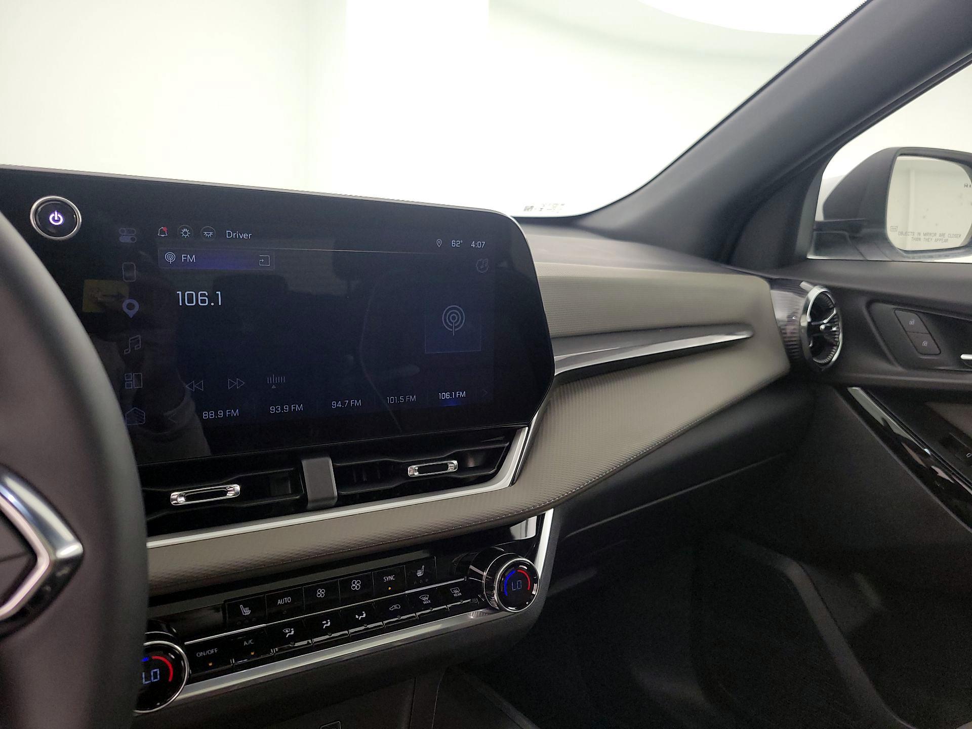 Thumbnail: 2026 Chevrolet Equinox - 16