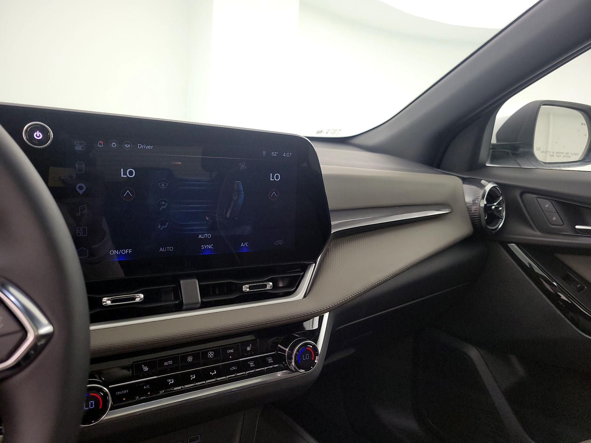 Thumbnail: 2026 Chevrolet Equinox - 17
