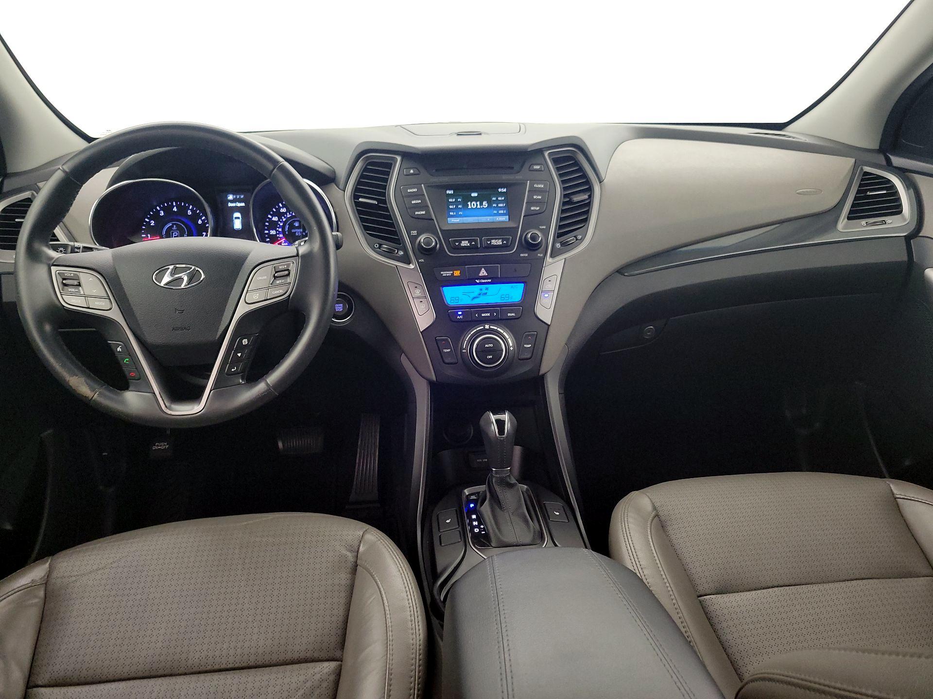 Thumbnail: 2016 Hyundai Santa Fe - 9