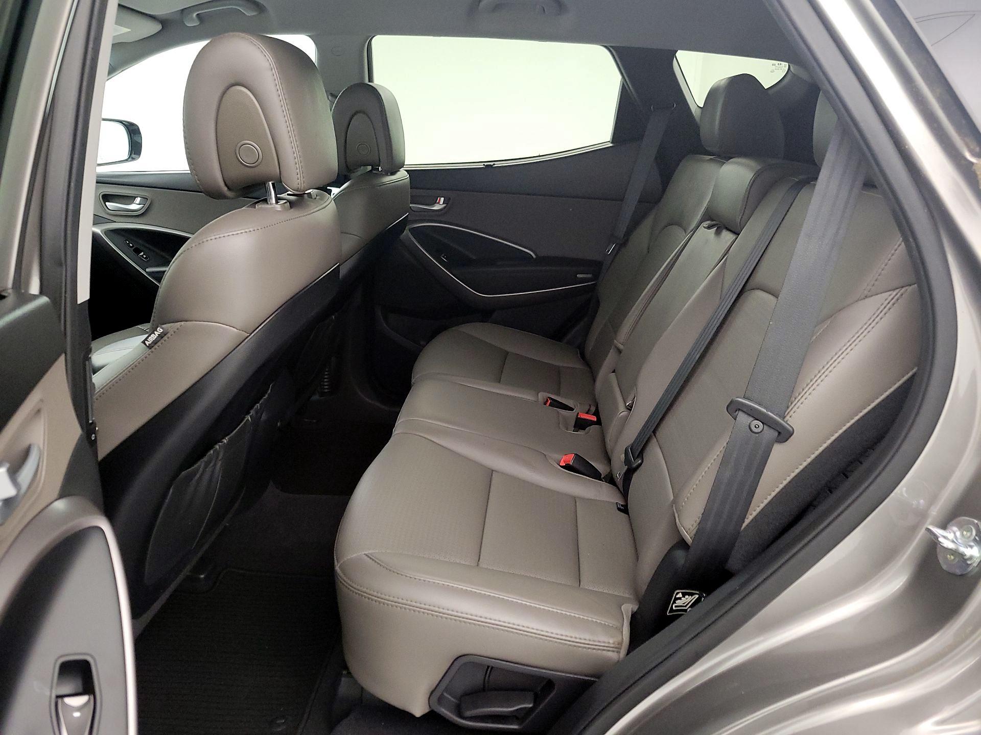 Thumbnail: 2016 Hyundai Santa Fe - 19