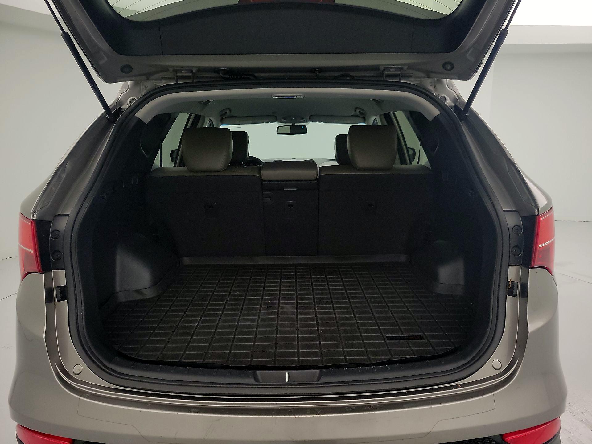 Thumbnail: 2016 Hyundai Santa Fe - 20