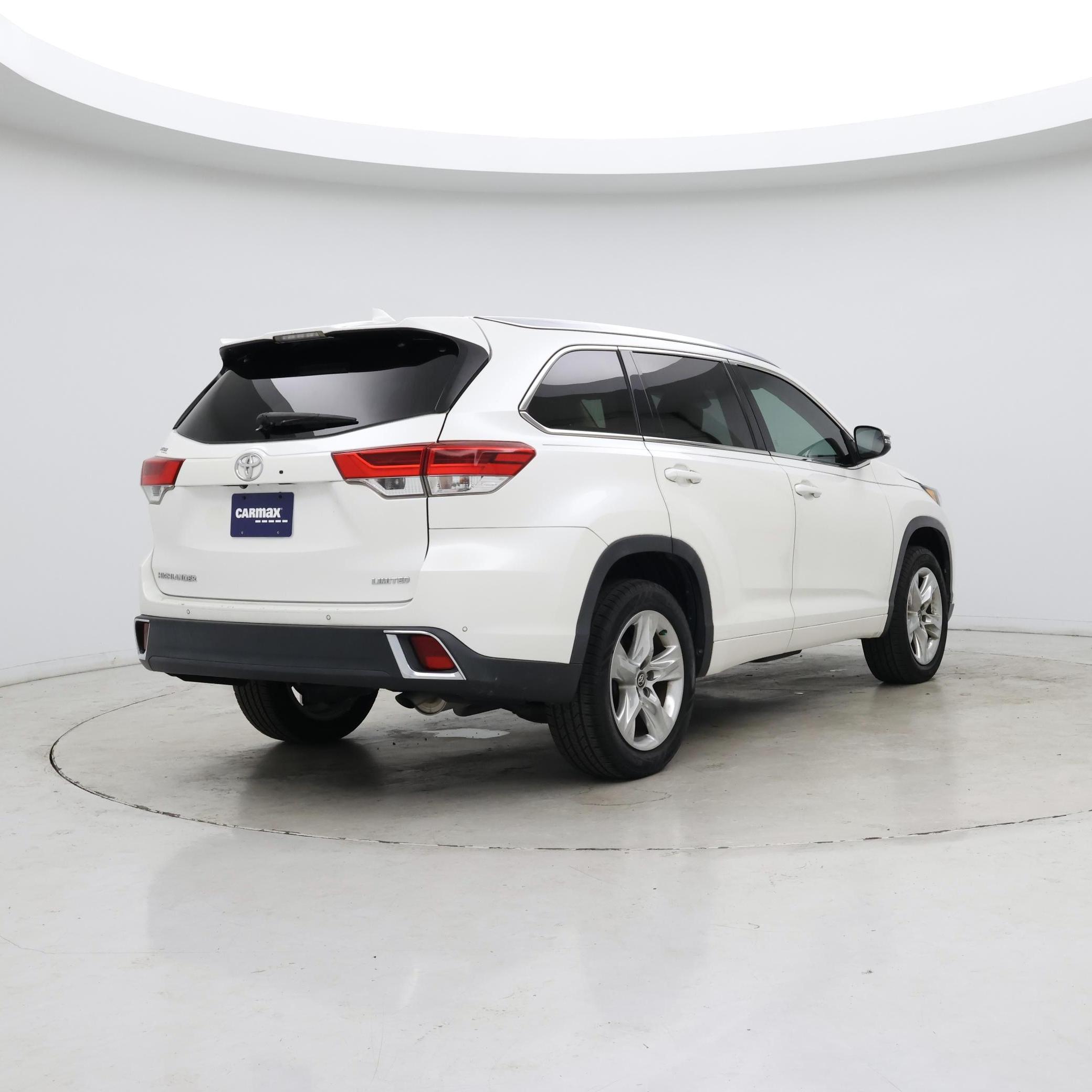 Thumbnail: 2019 Toyota Highlander - 8