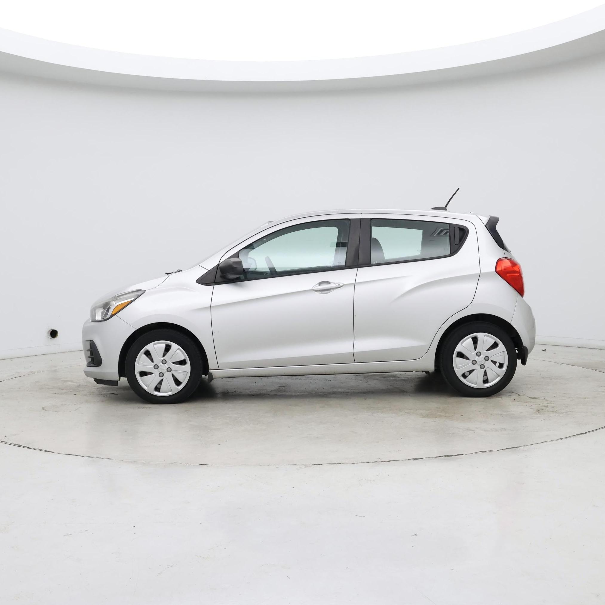 Thumbnail: 2017 Chevrolet Spark - 3
